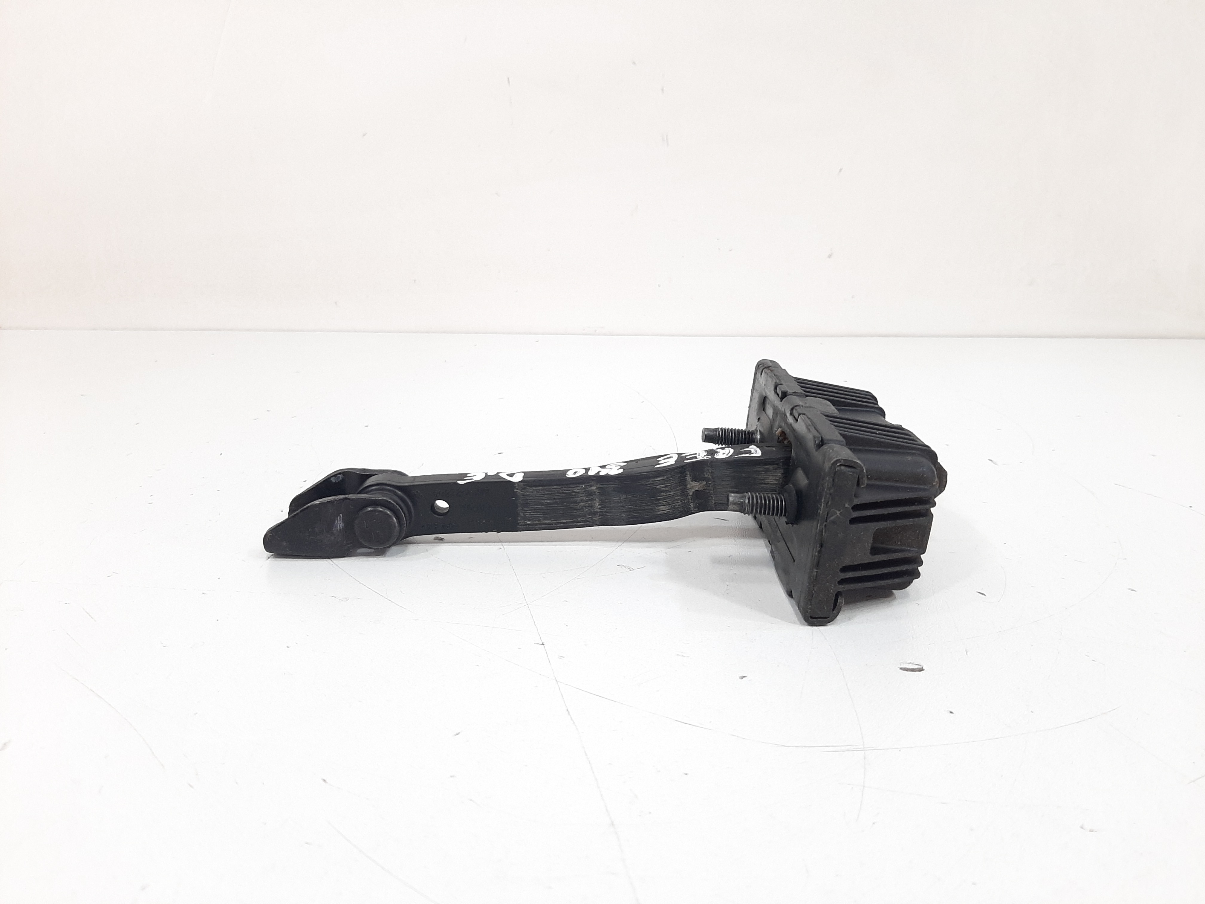 Limitador Porta Dianteira Esquerda Freelander 2 2007 A 2012 2