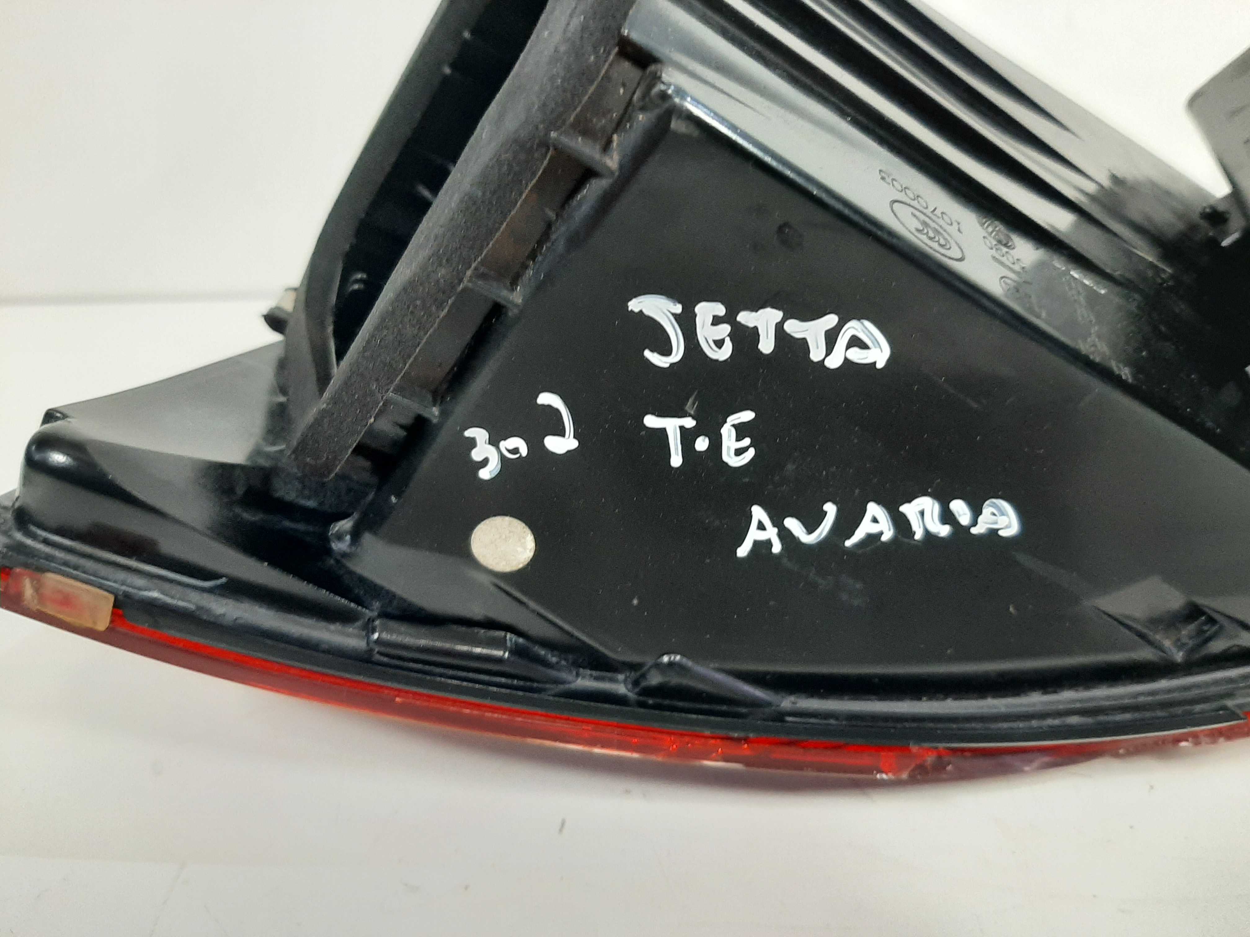 Lanterna Traseira Esquerda Jetta 2011 2012 A 2018 C/ Avaria 1