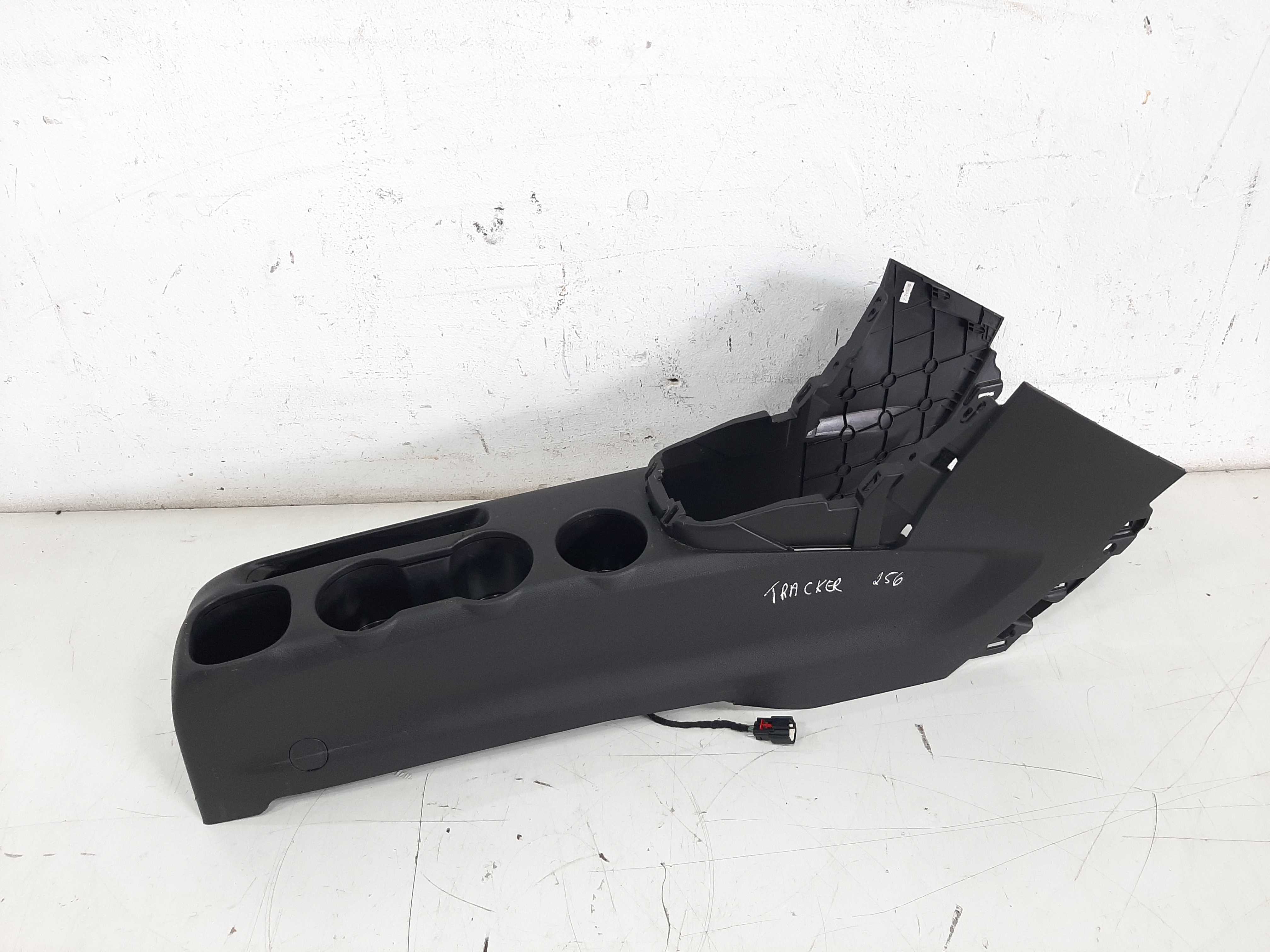 Console Central Porta Copos Objetos Tracker Ltz 2014 A 2019 3
