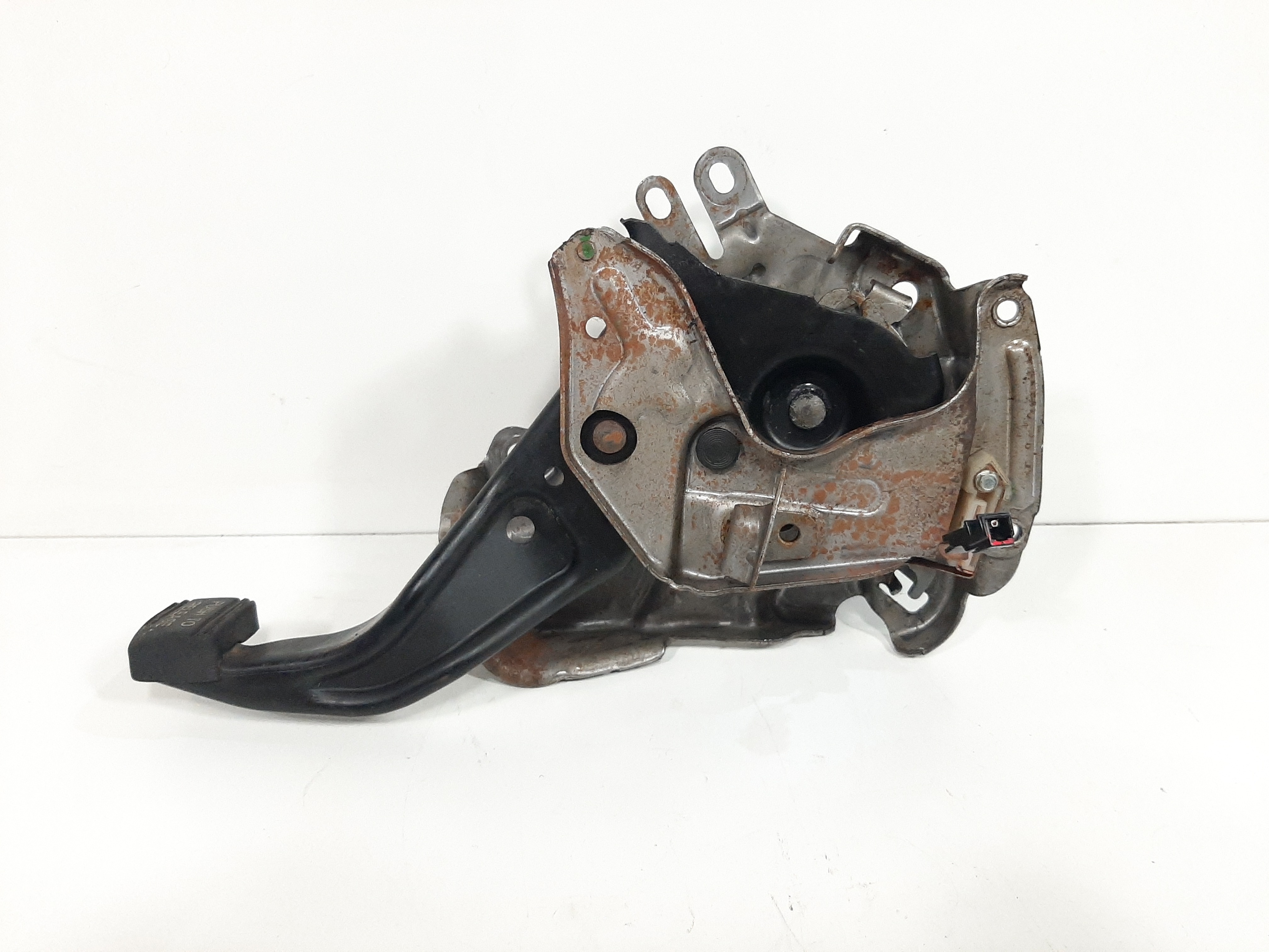 Pedal freio mão  cherokee 324 6