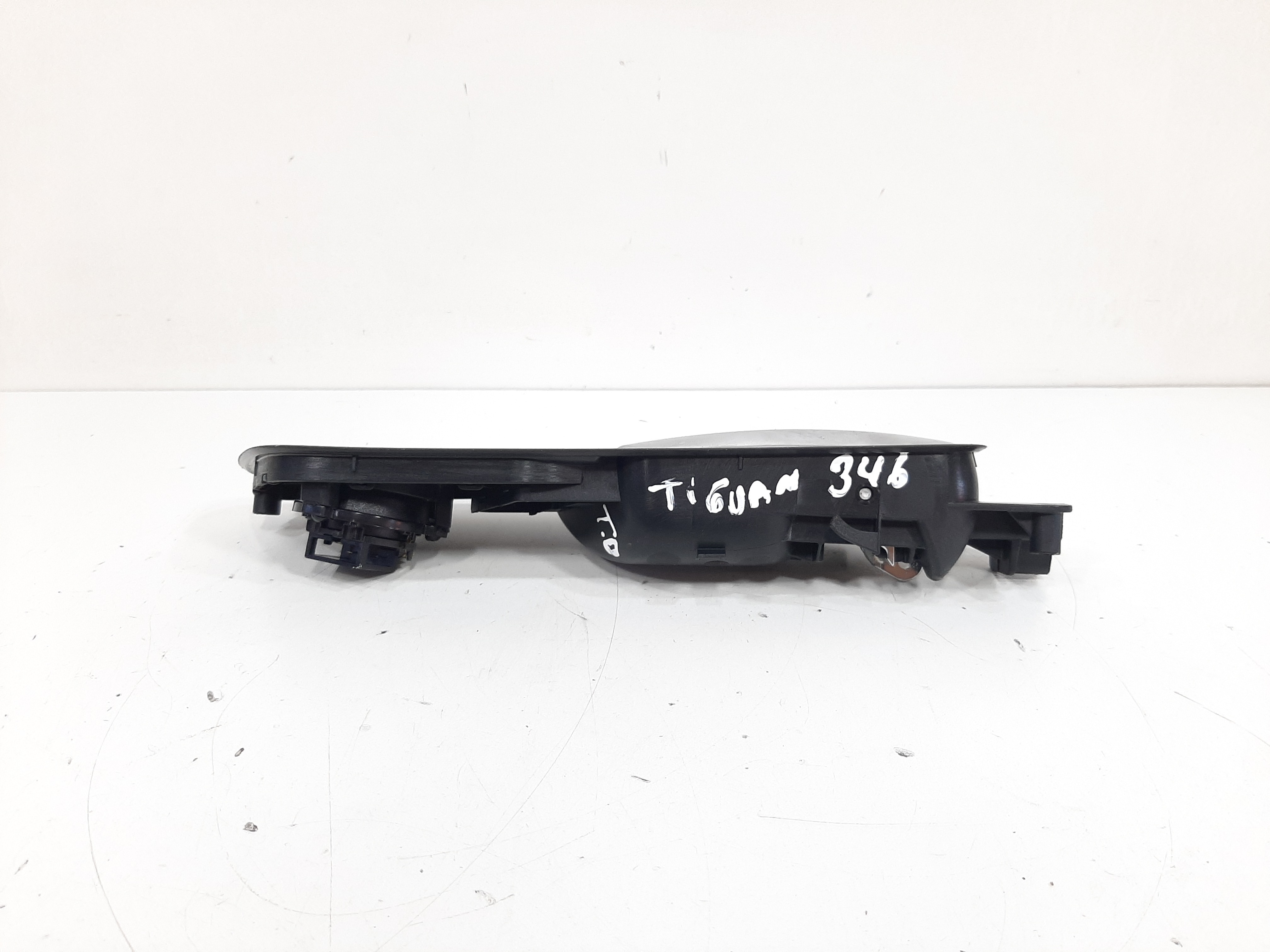 Maçaneta Interna Traseira Direita Vw Tiguan 2012 2013 A 2017 3
