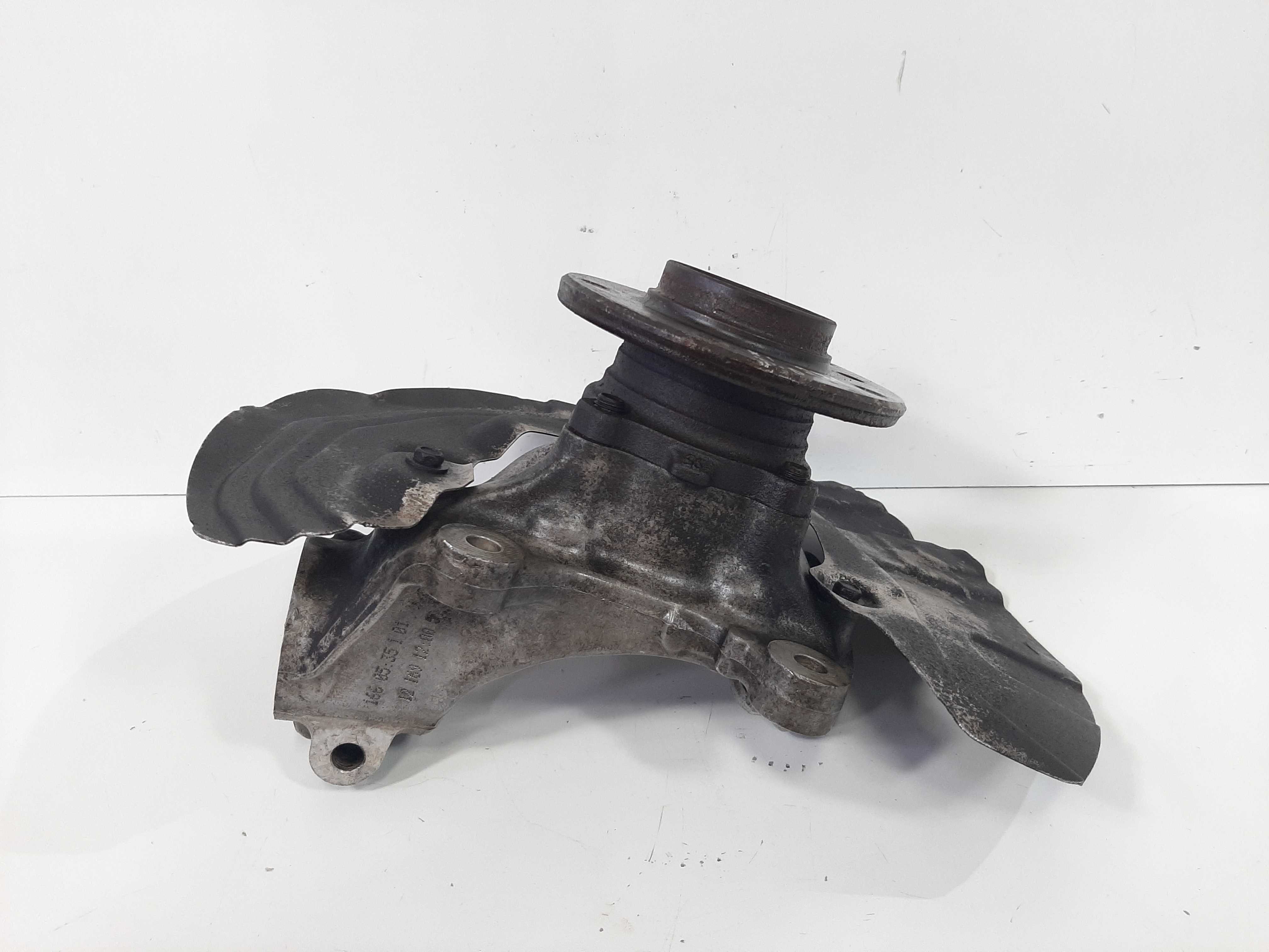 Montante Cubo Dianteiro Direito Bmw X1 2.0 Sdrive 10 A 2013 3