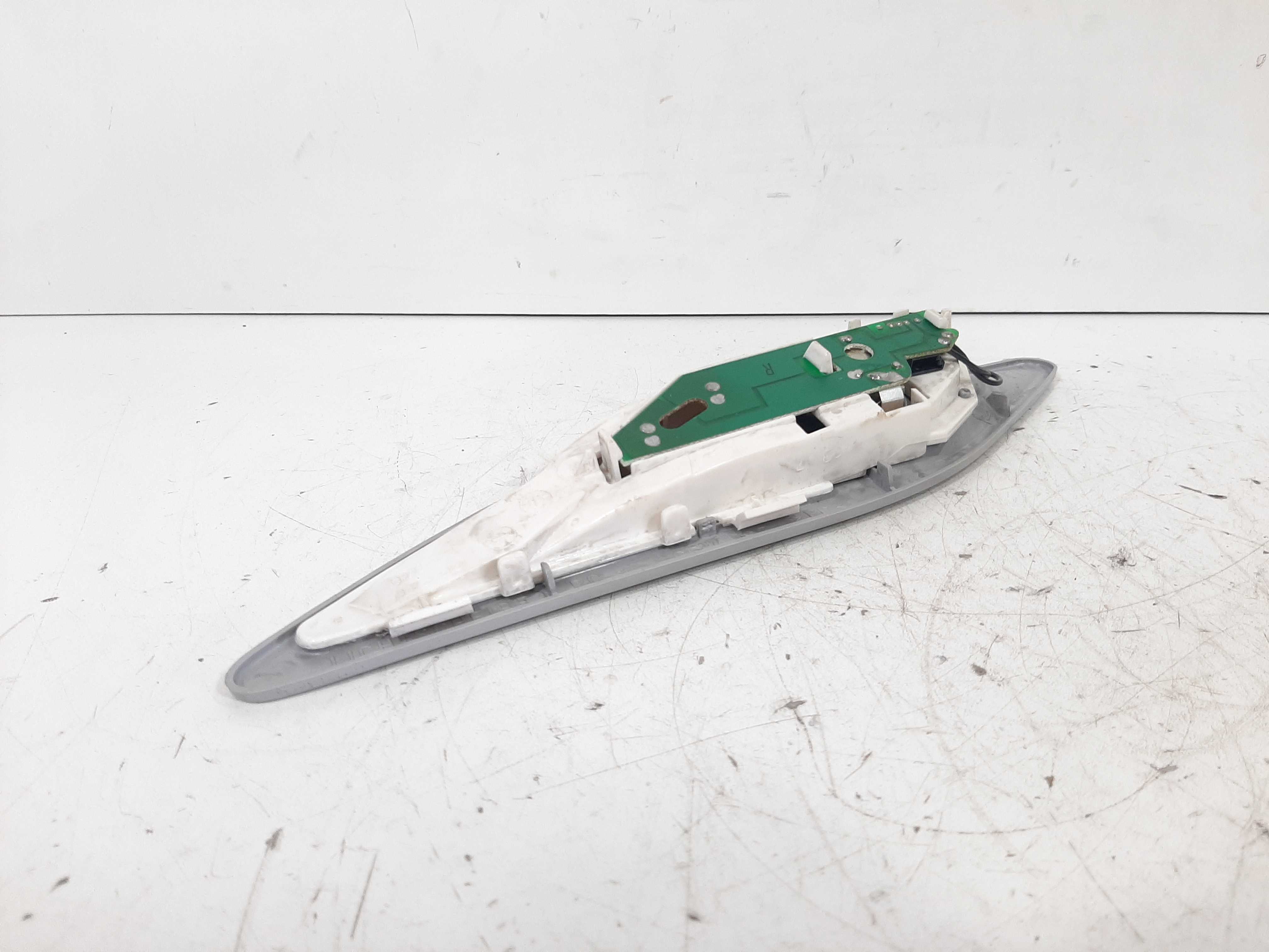 Luz Cortesia Bmw 540i E39 Serie 5 Traseiro Direito 96 A 04 6