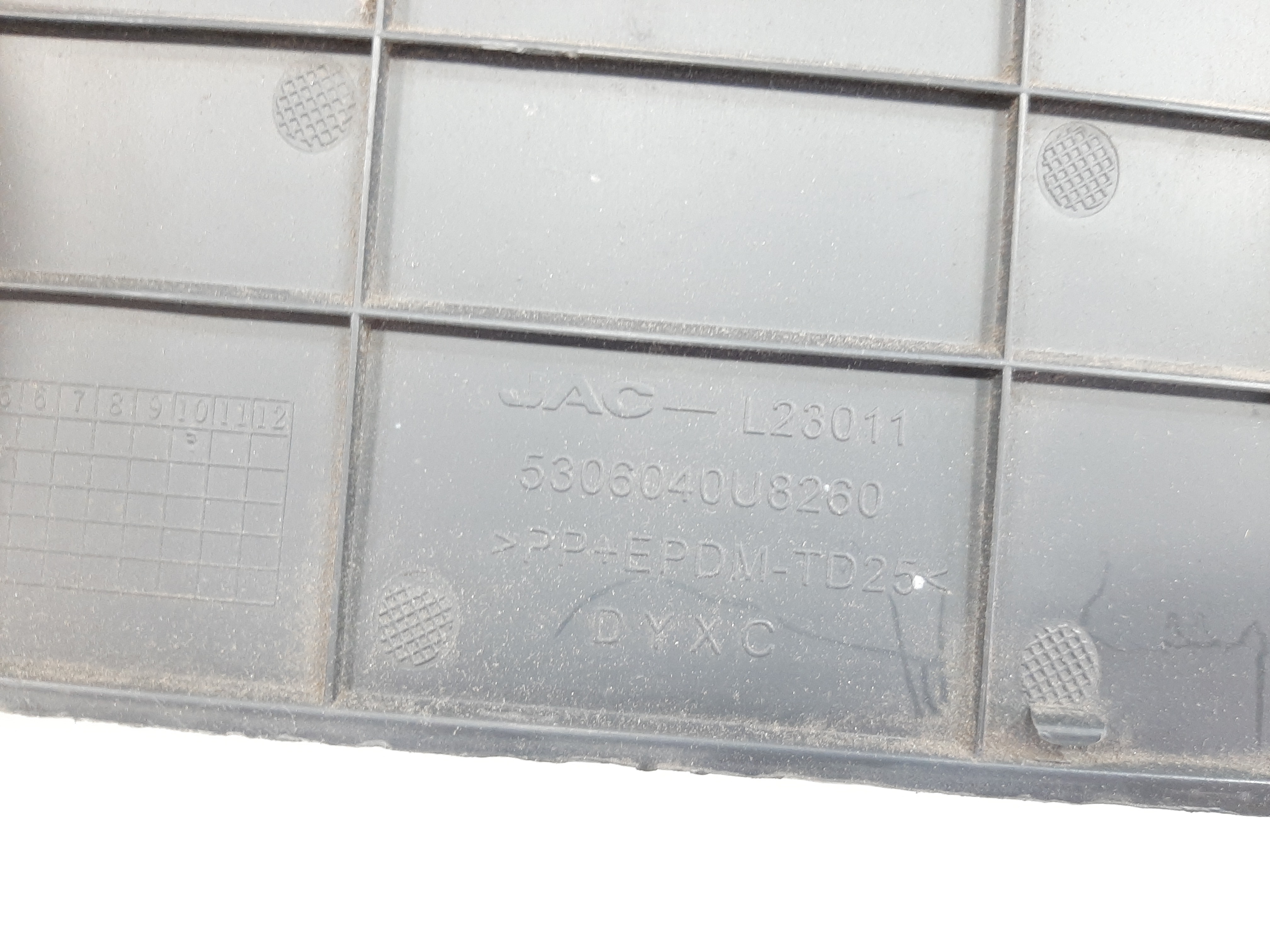 Moldura Inferior Painel Lado Esquerdo Jc J3 Turin 2014 A 16 5