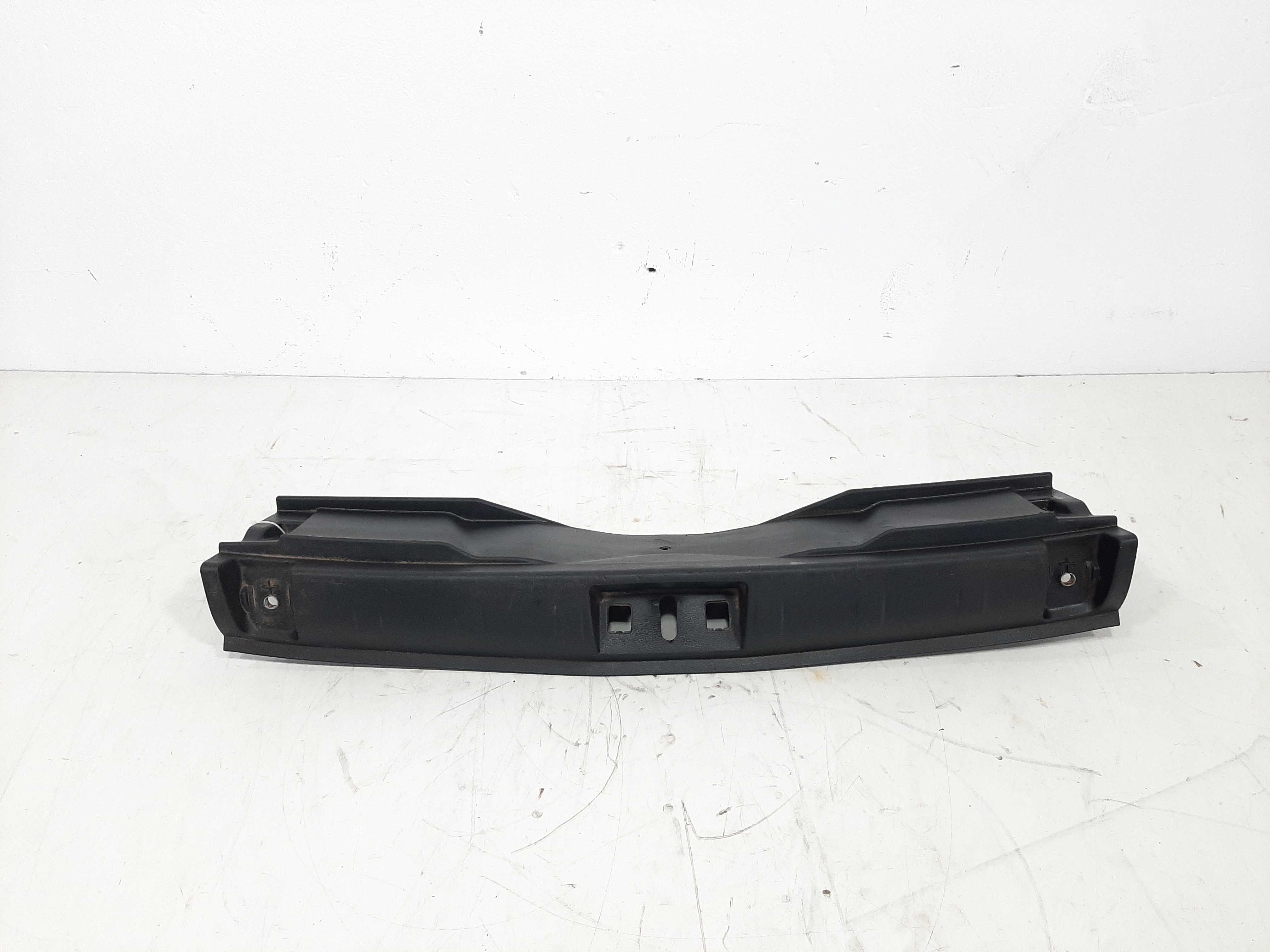 Acabamento Porta Malas Vw Jetta 2015 2016 2017 2018 2019 1