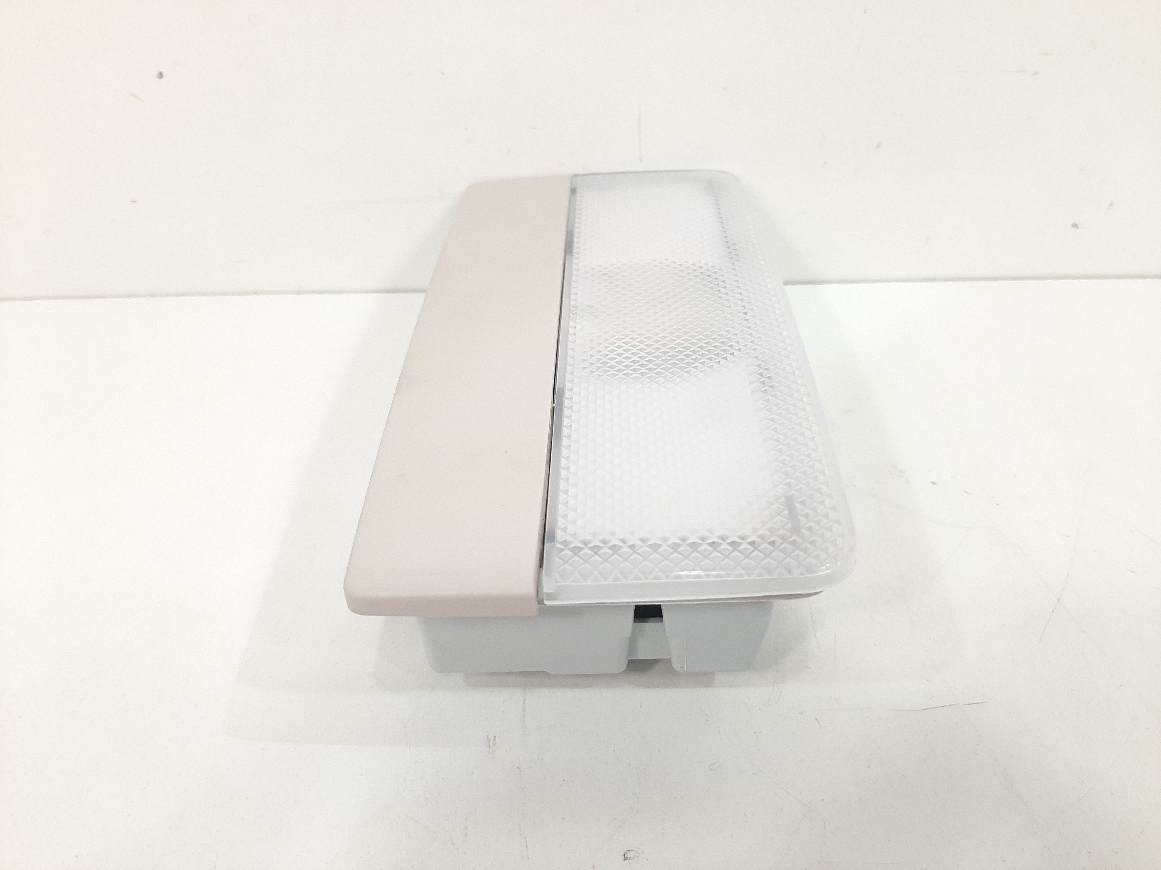 Luz Teto Cortesia Traseira Gm Chevrolet Cruze 2017 A 2023 7