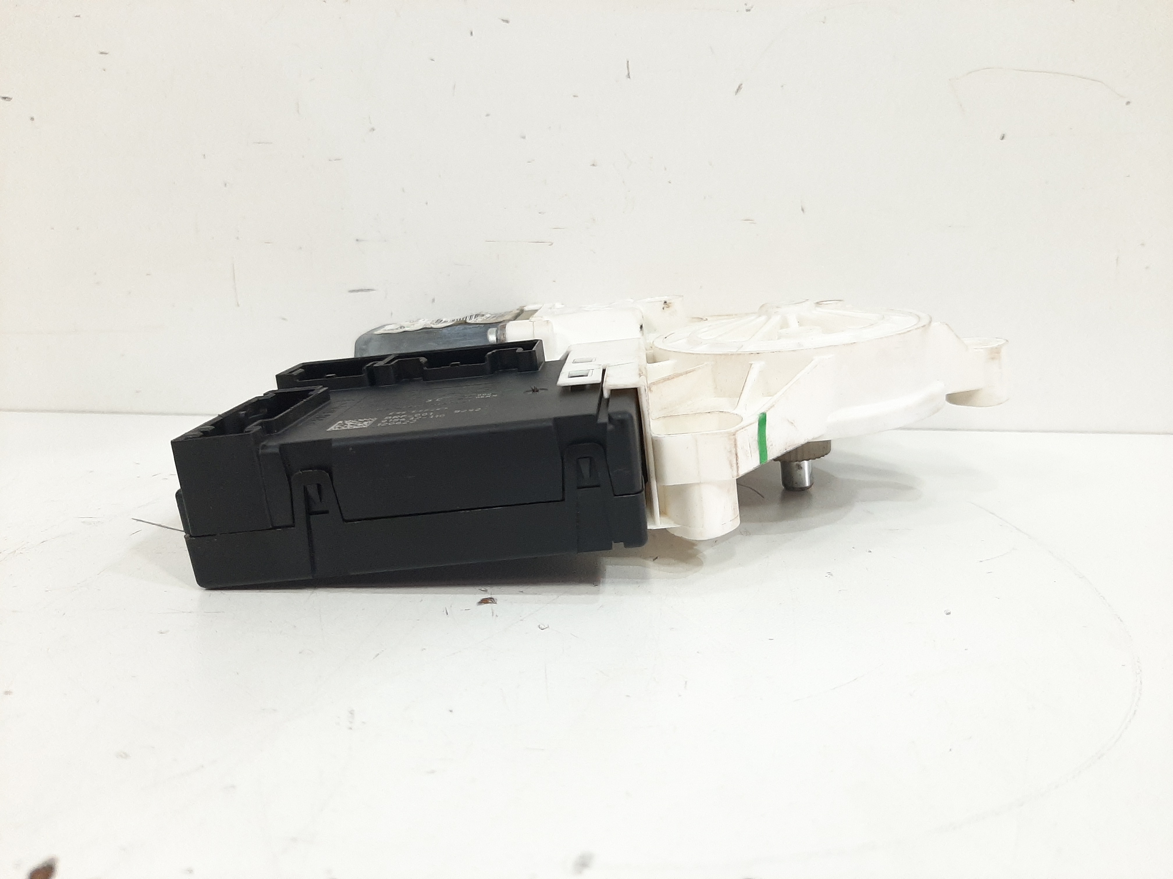 Motor Maquina Vidro Dianteira Esquerda Vw Jetta 2011 A 2017 8