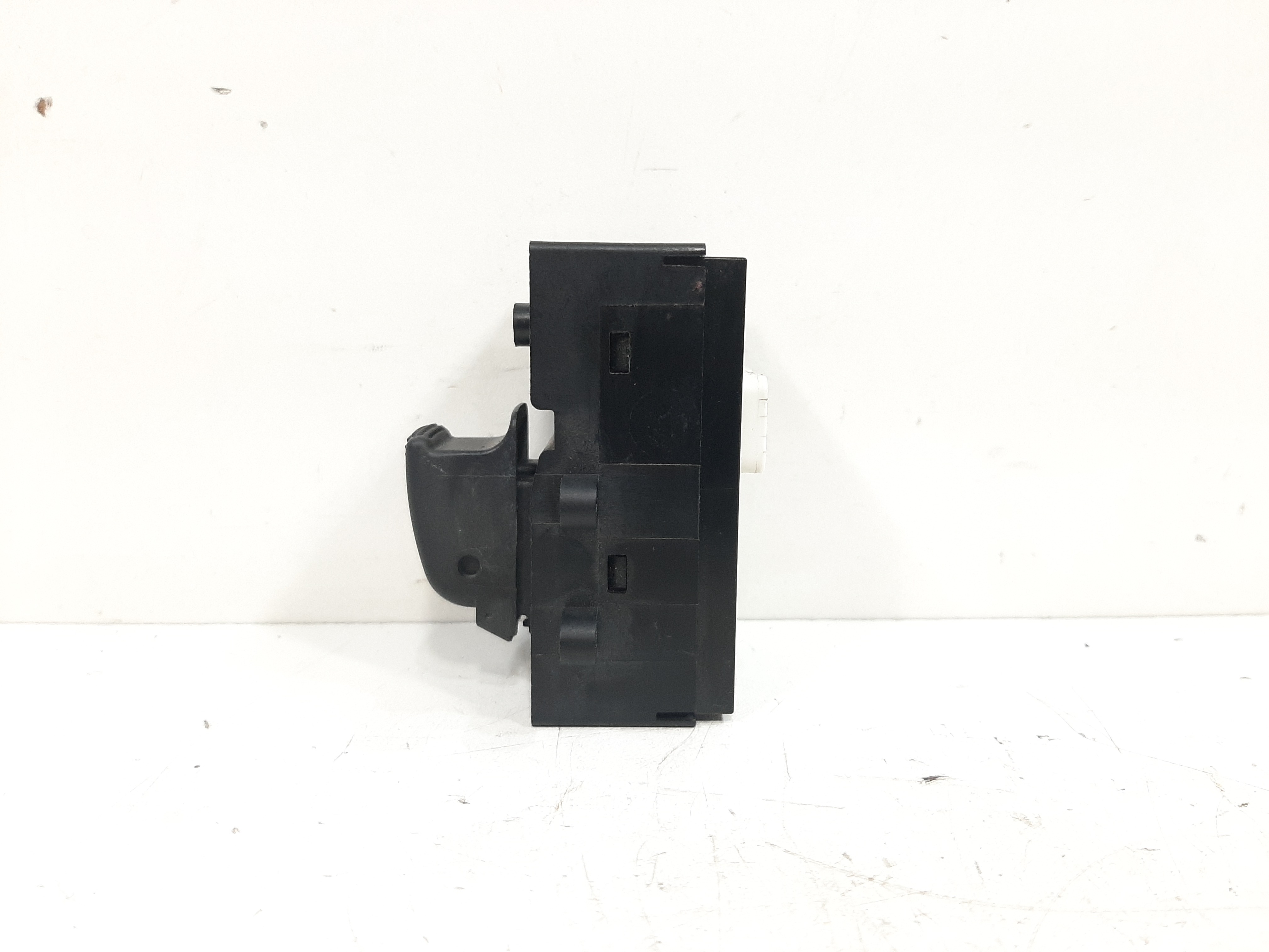 Botão Vidro Traseiro Direito Hyundai Azera 3.3 2007 A 2011 4