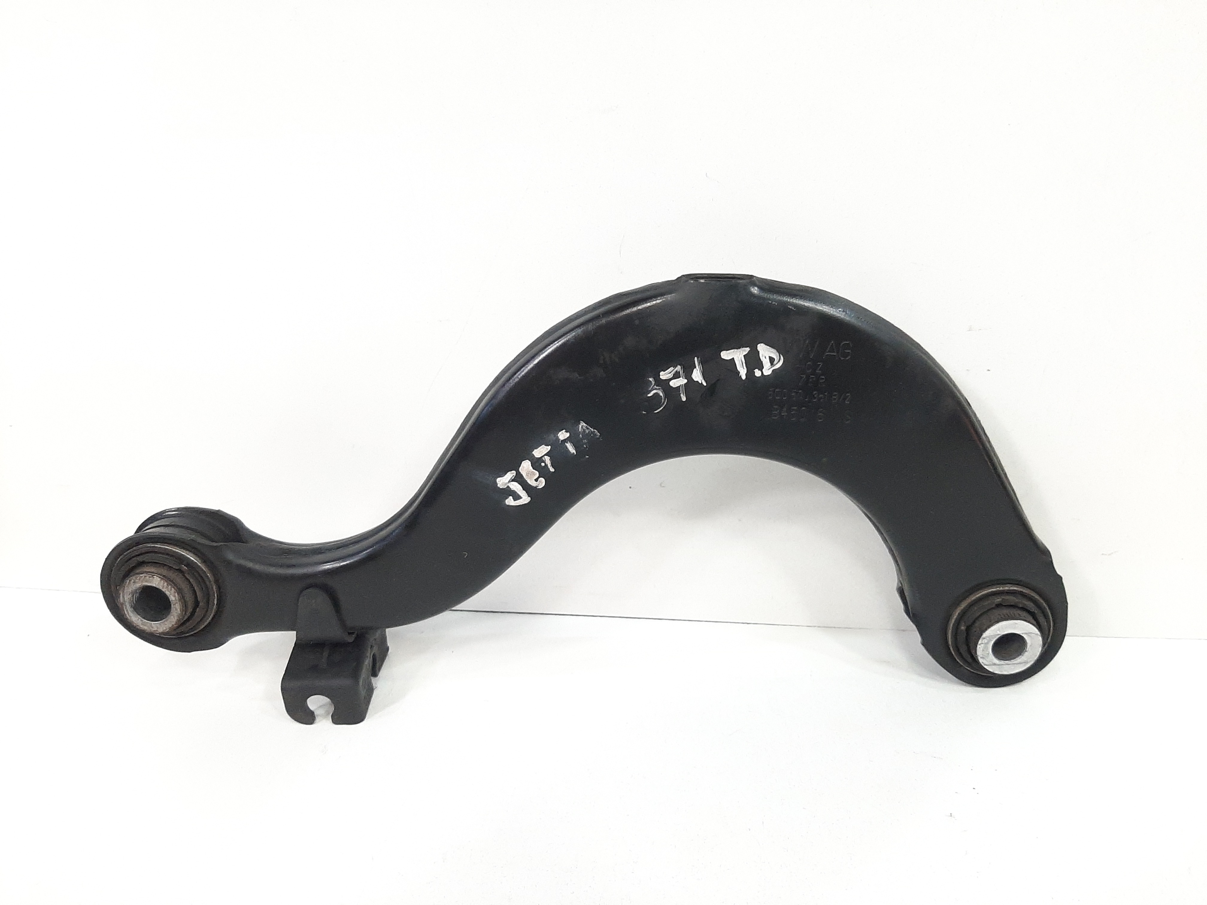 Braço Suspensão Sup Traseiro Direito Vw Jetta 2.0 2011 A 17 3