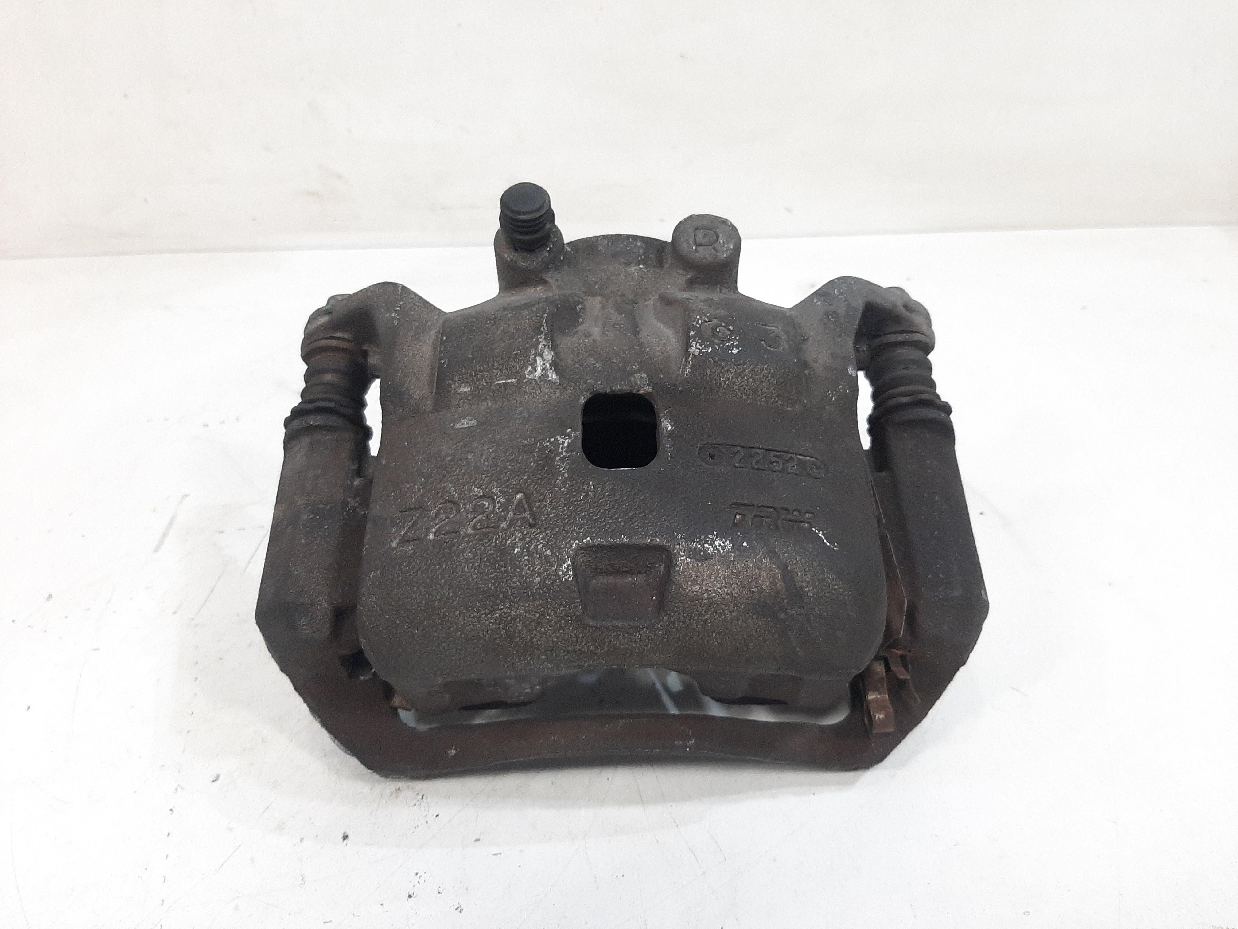 Pinça Dianteira Direita Nissan Versa 2011 2012 A 2019 8