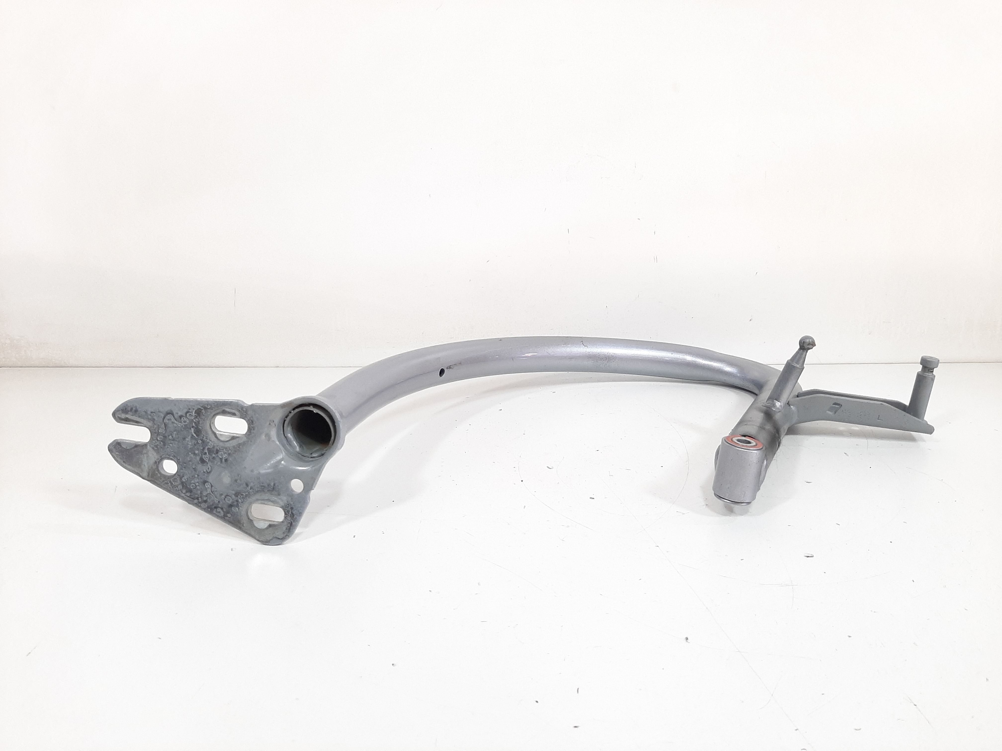 Dobradiça Esquerda Porta Malas Audi A4 2013 2014 2015 2016 7