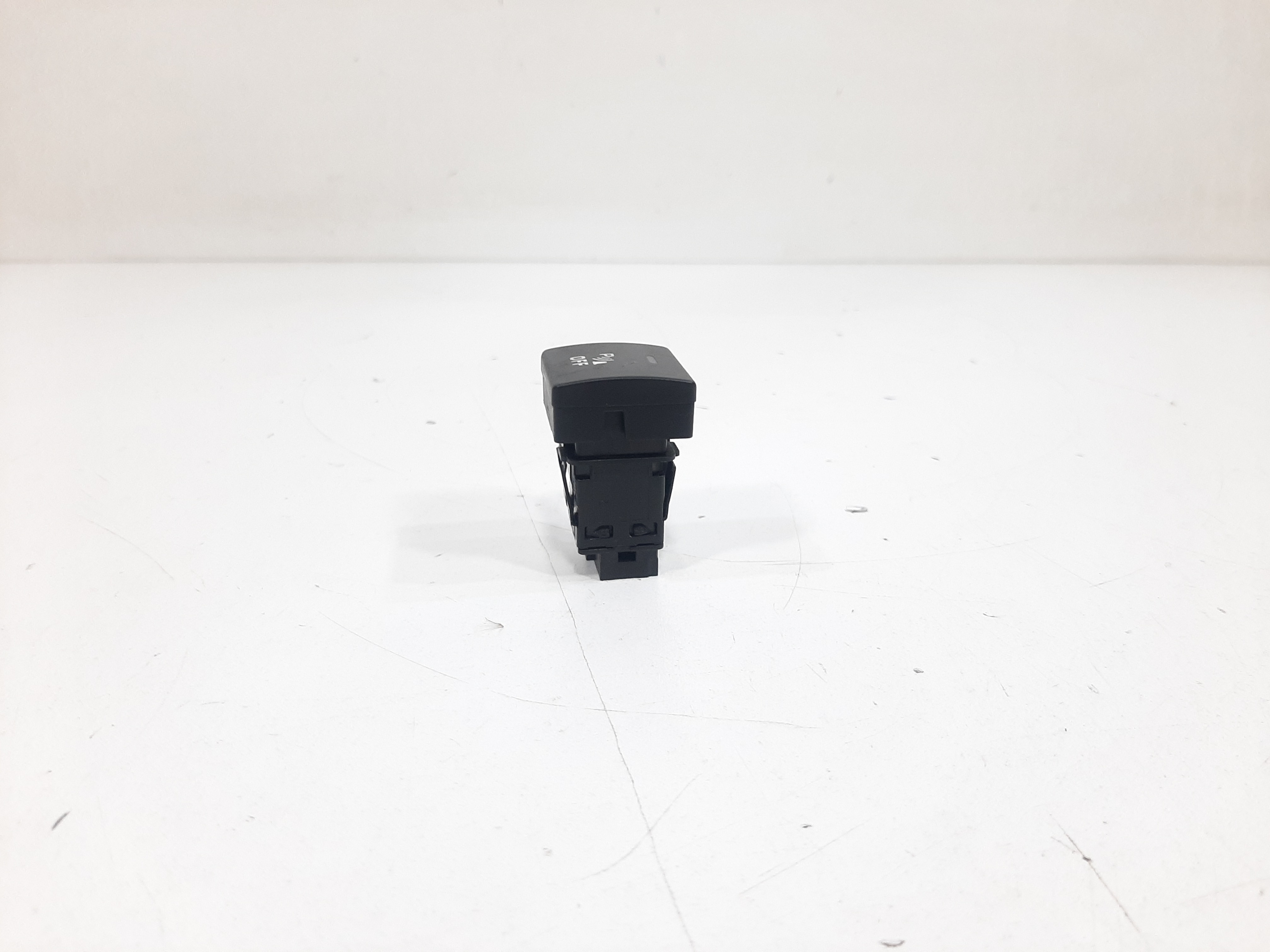 Botão Sensor Estacionamento Citroen C4 Pallas Hatch Picasso 8
