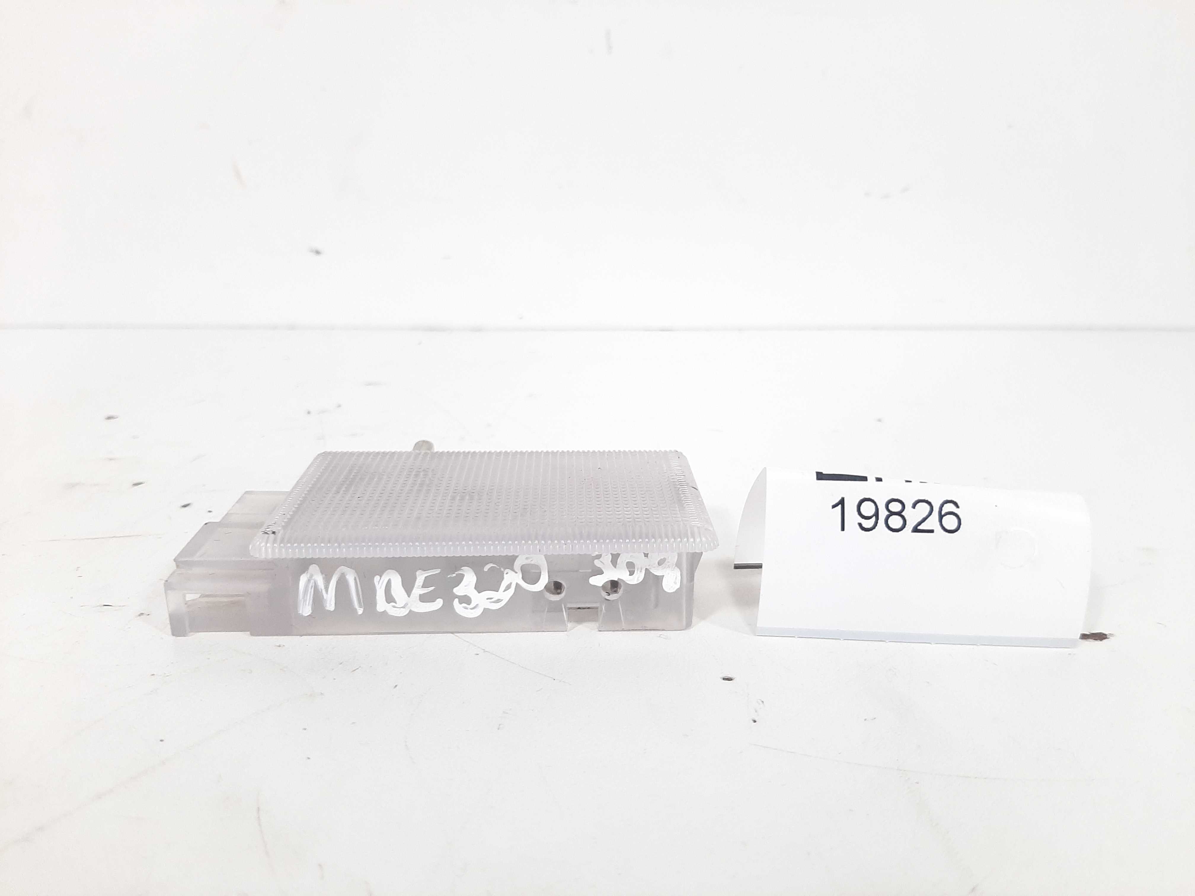 Luz Cortesia Porta Luvas Mercedes E320 W210 1998 1999 A 2002 3