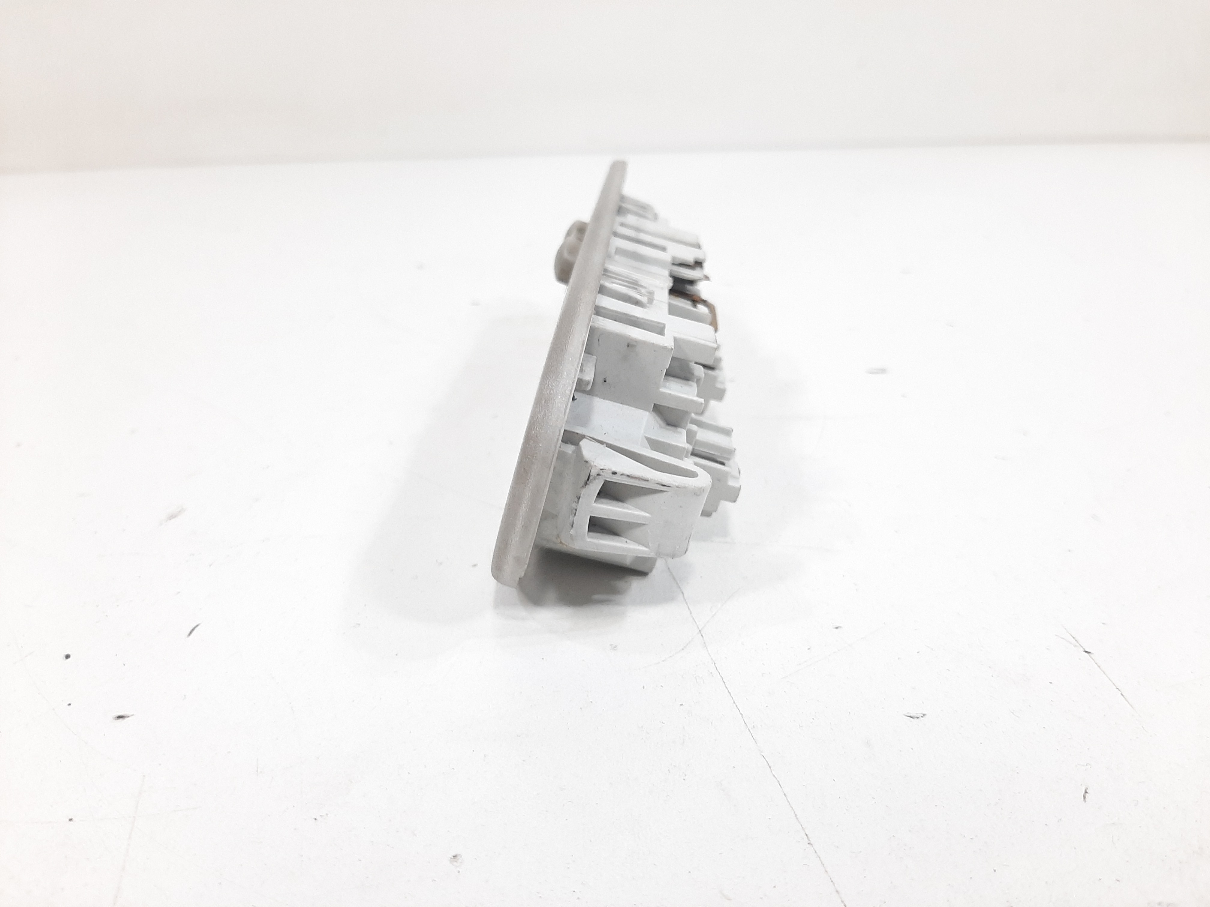Luz Teto Traseira Nissan Livina 2010 2011 2012 2013 2014 1