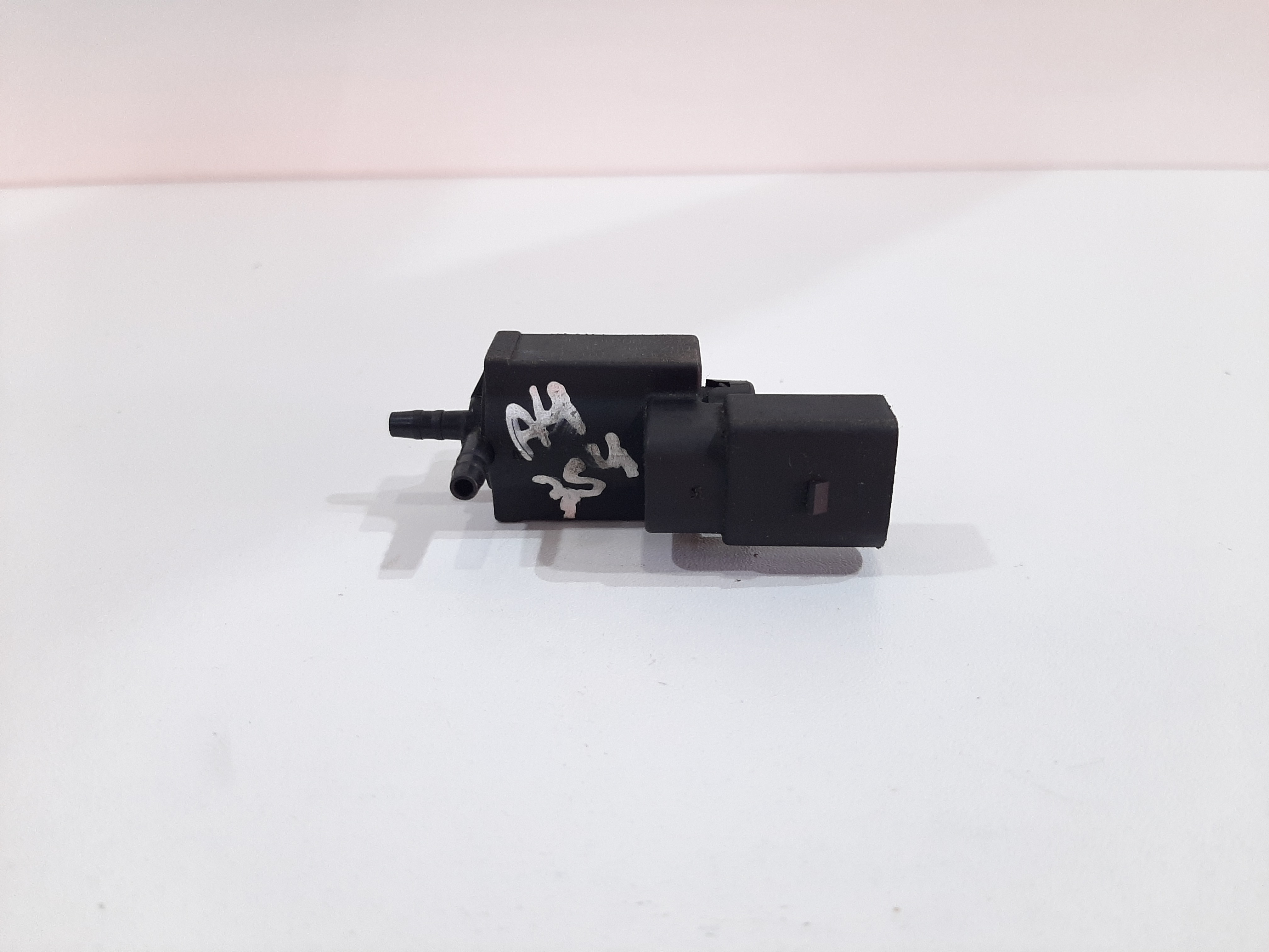 Válvula Solenoide Audi A4 A5 Q3 Q5 2.0 Tfsi 037906283c Jetta 9