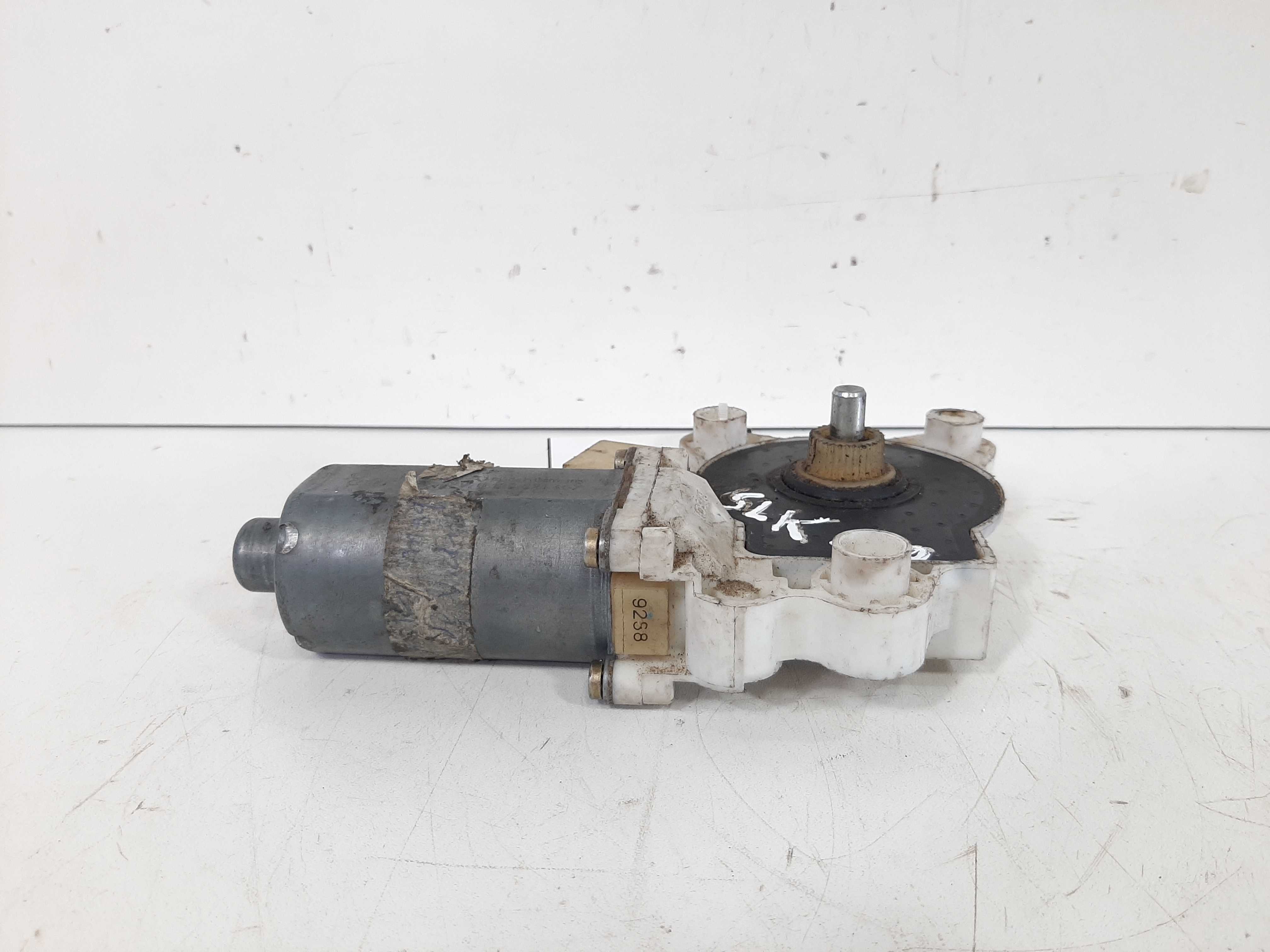 Motor Maquina Vidro Dianteiro Direito Slk 200 2004 A 2007 2