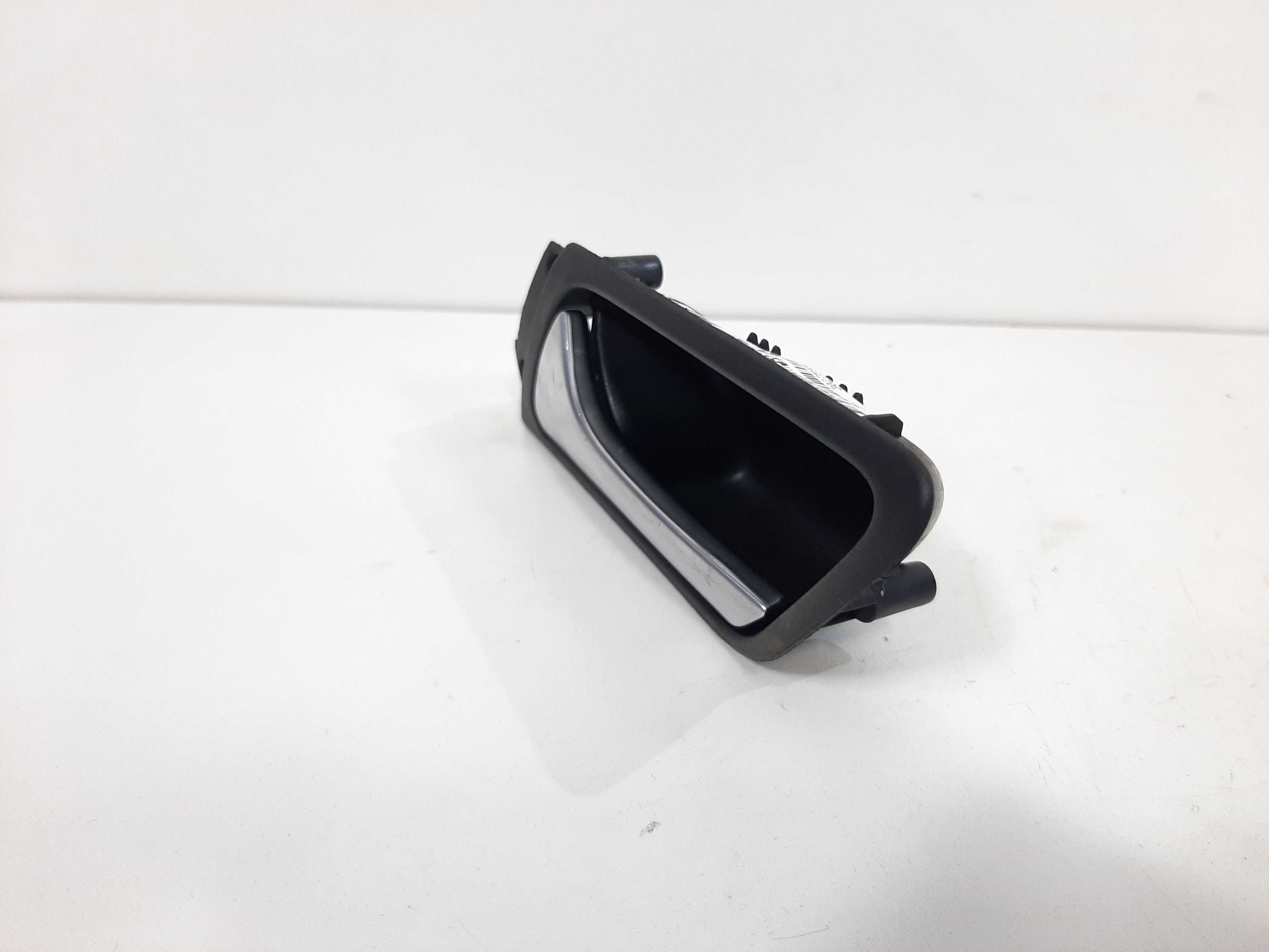 Maçaneta Interna Traseira Esquerda Vw Jetta 2012 2013 A 2018 2