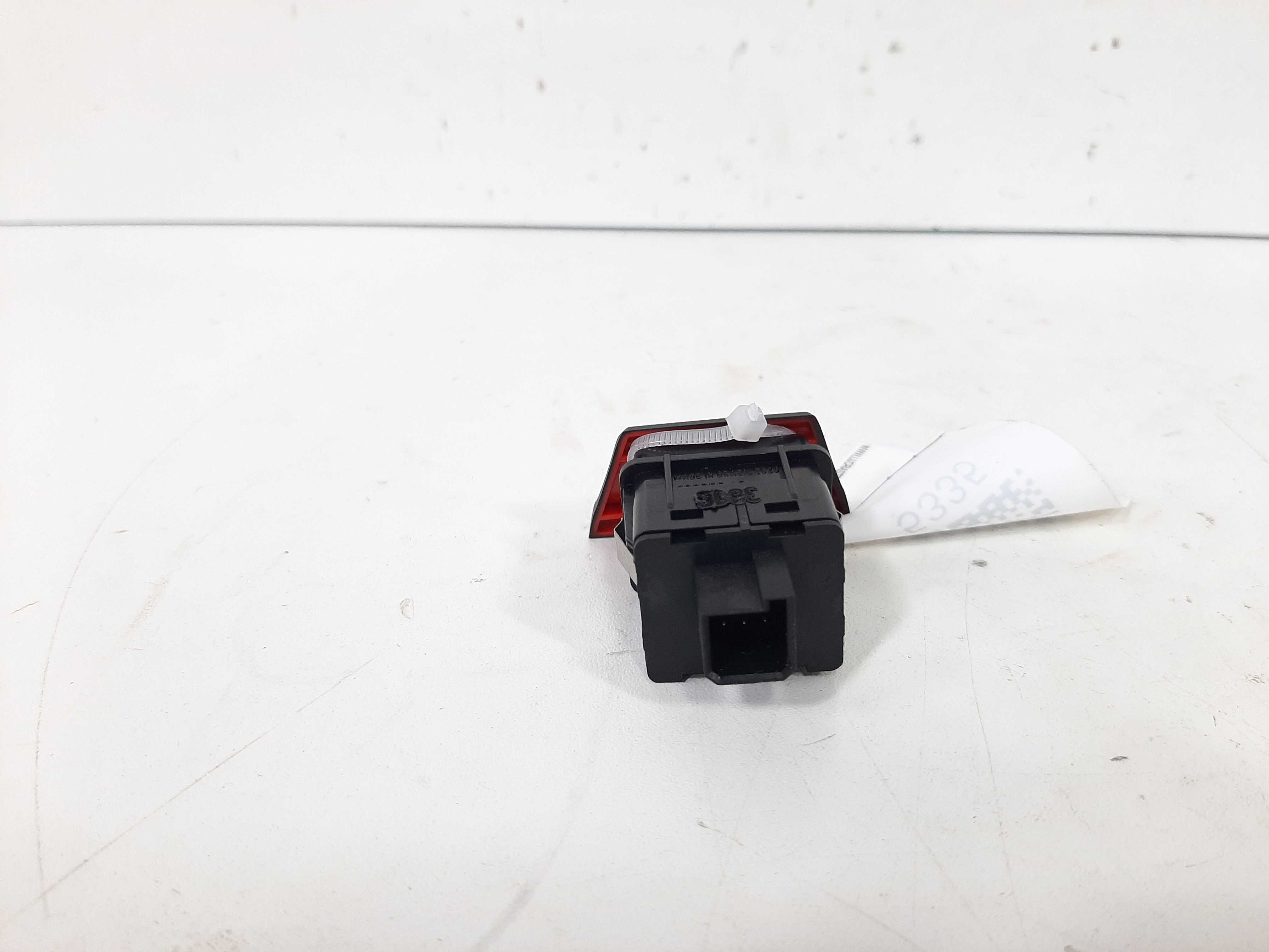 Botão Interruptor Pisca Alerta Gm Onix 2013 2014 2015 A 2019 3