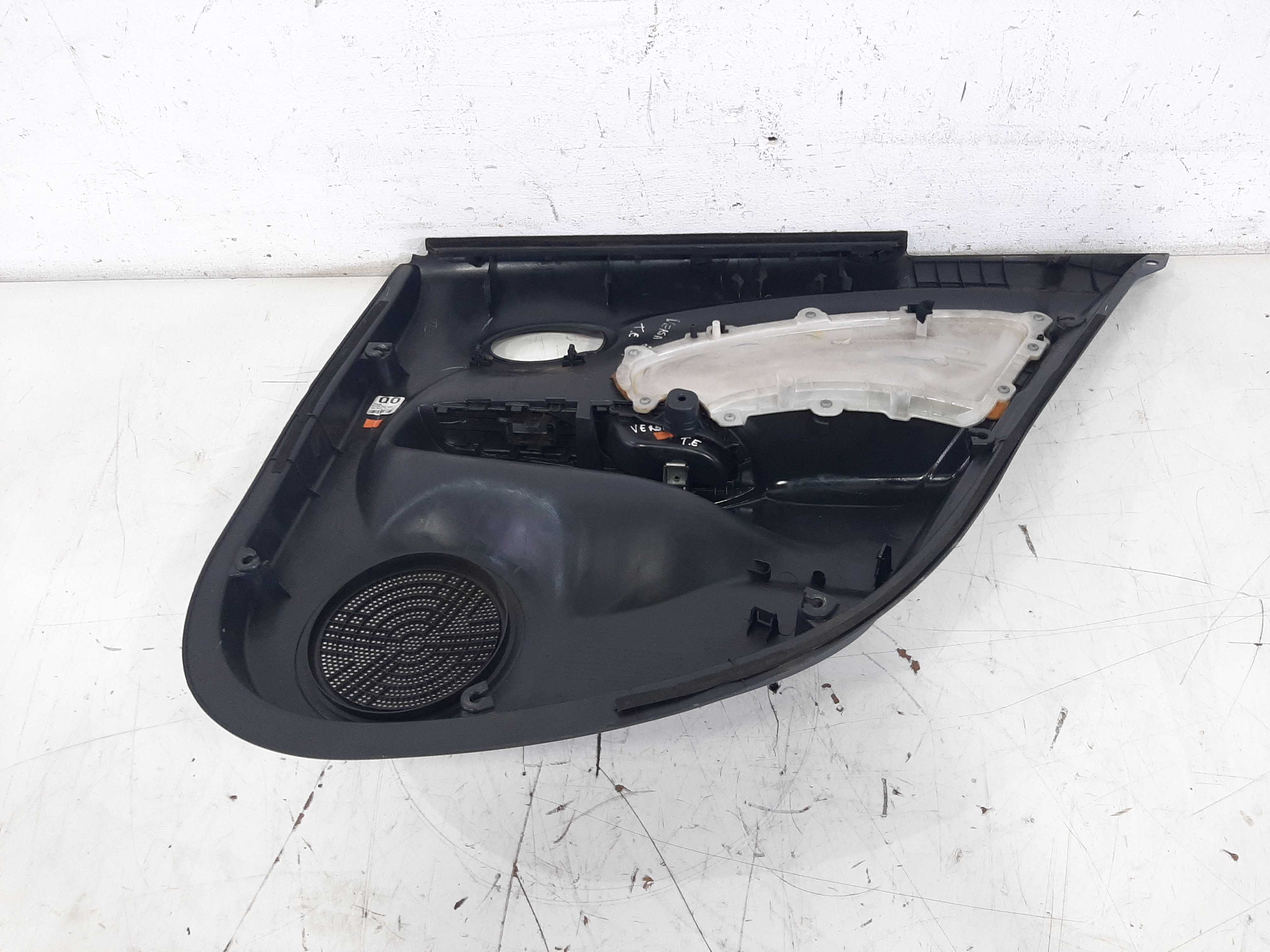 Forro Porta Traseiro Esquerdo Nissan Versa 2011 2012 A 2017 3