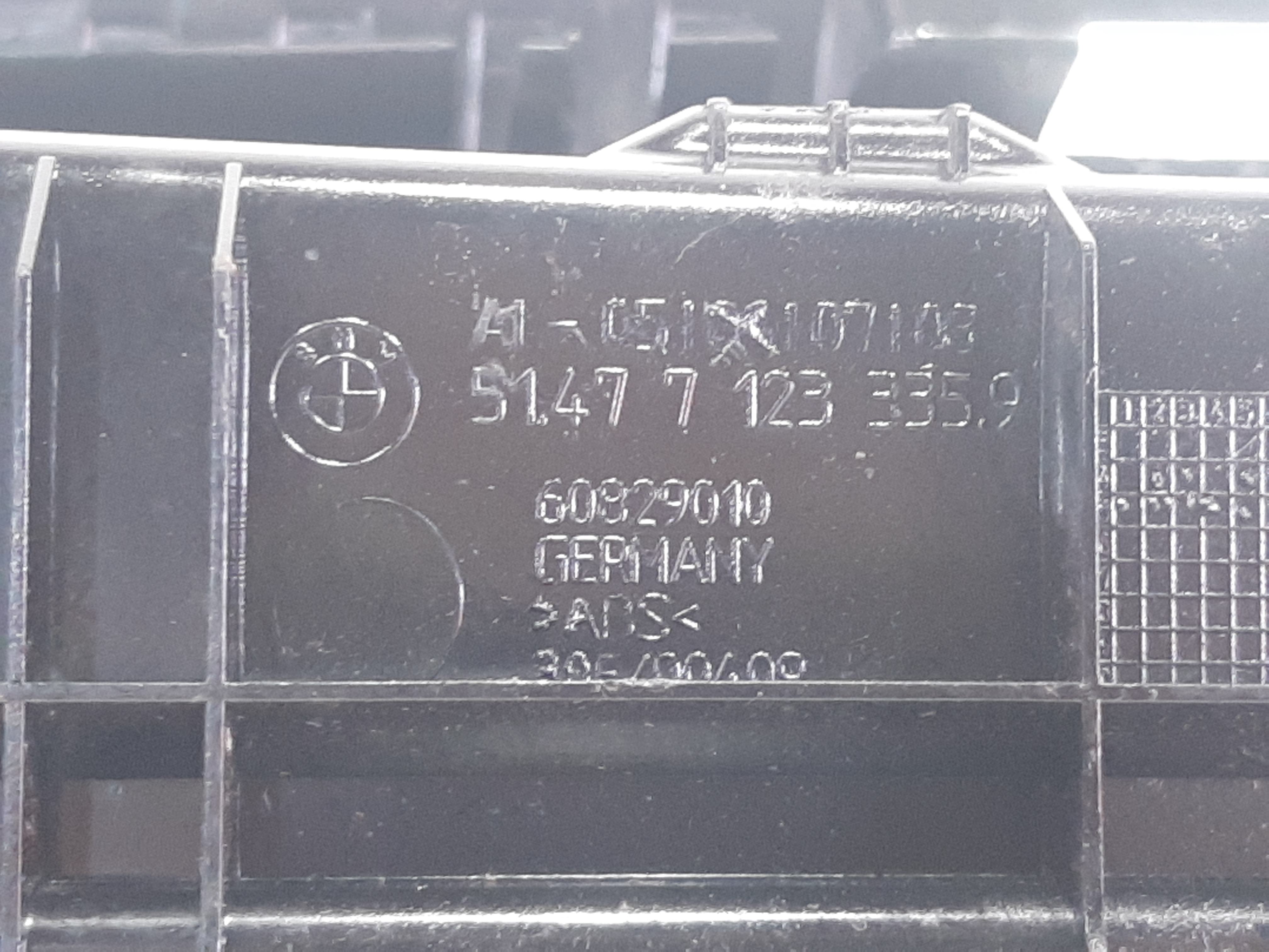 Acabamento Moldura Soleira Porta Malas Bmw 120i 2006 A 2012 2