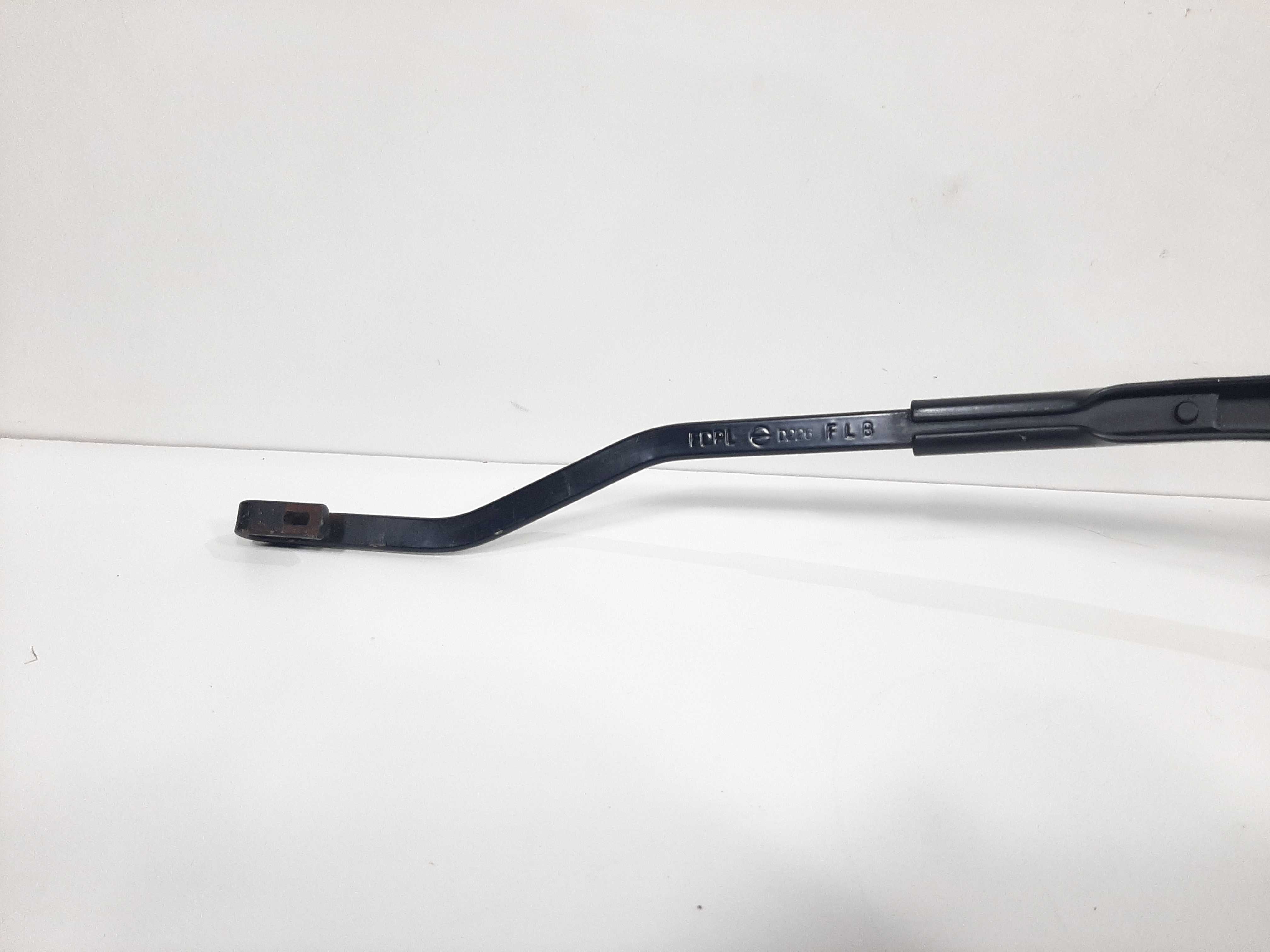 Haste Limpador Parabrisas Direito Hyundai I30 2008 A 2012 7