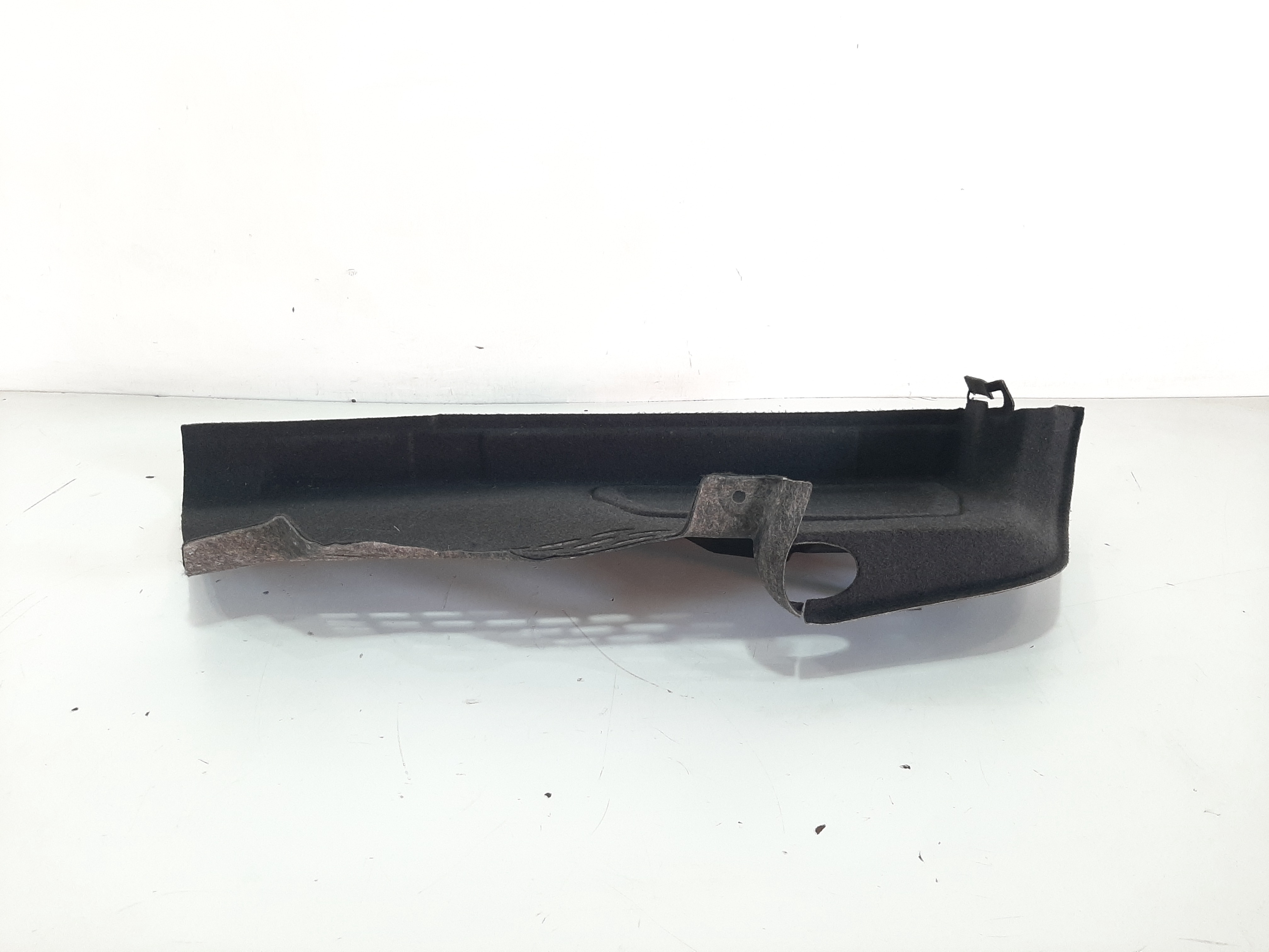 Forro Lateral Esquerdo Portamalas Audi A4 2010 2011 A 2019 1