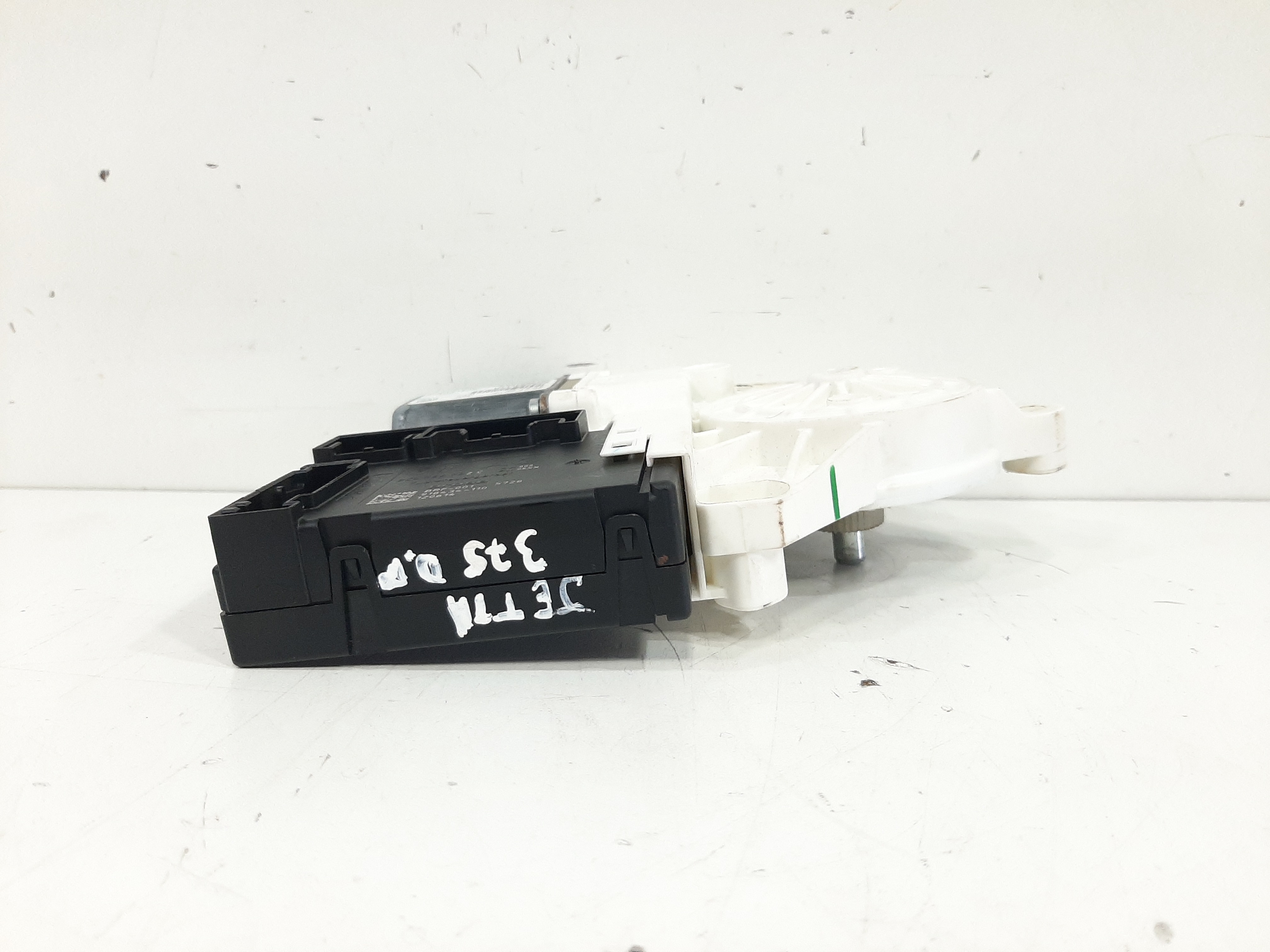 Motor Maquina Vidro Dianteiro Direito Vw Jetta 2.0 2011 A 17 4