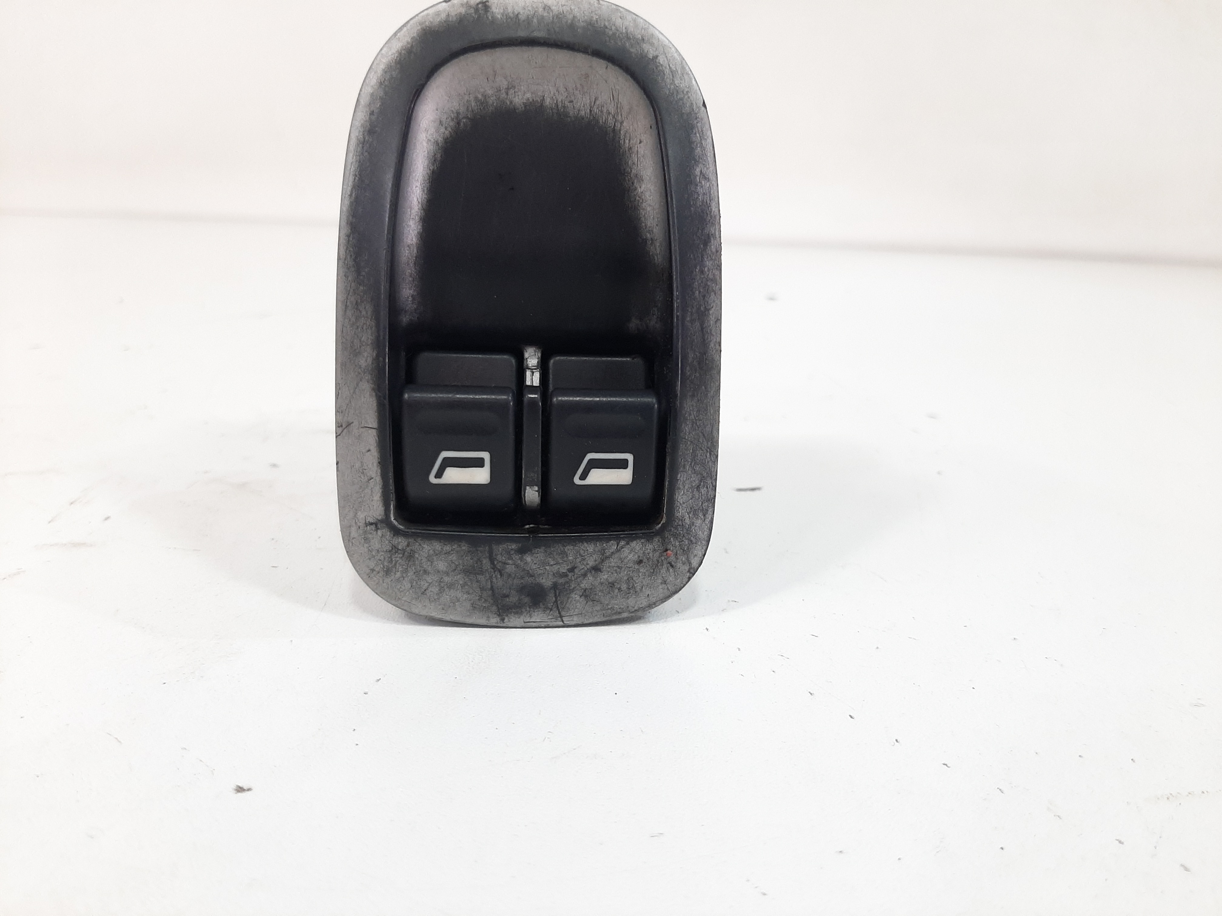 Comando Vidro Elétrico Dianteiro Direito Peugeot 207 08 A 13 9