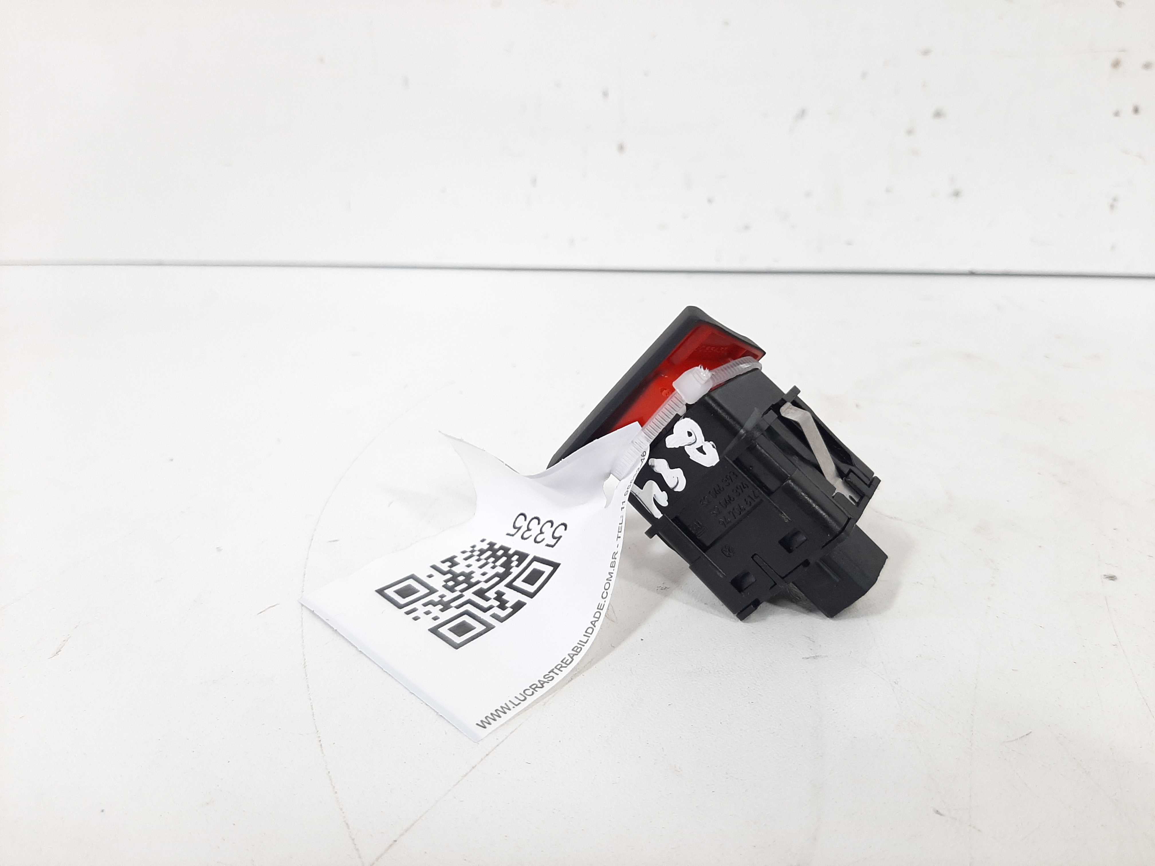 Botão Interruptor Pisca Alerta Gm Onix 2013 2014 2015 A 2019 4