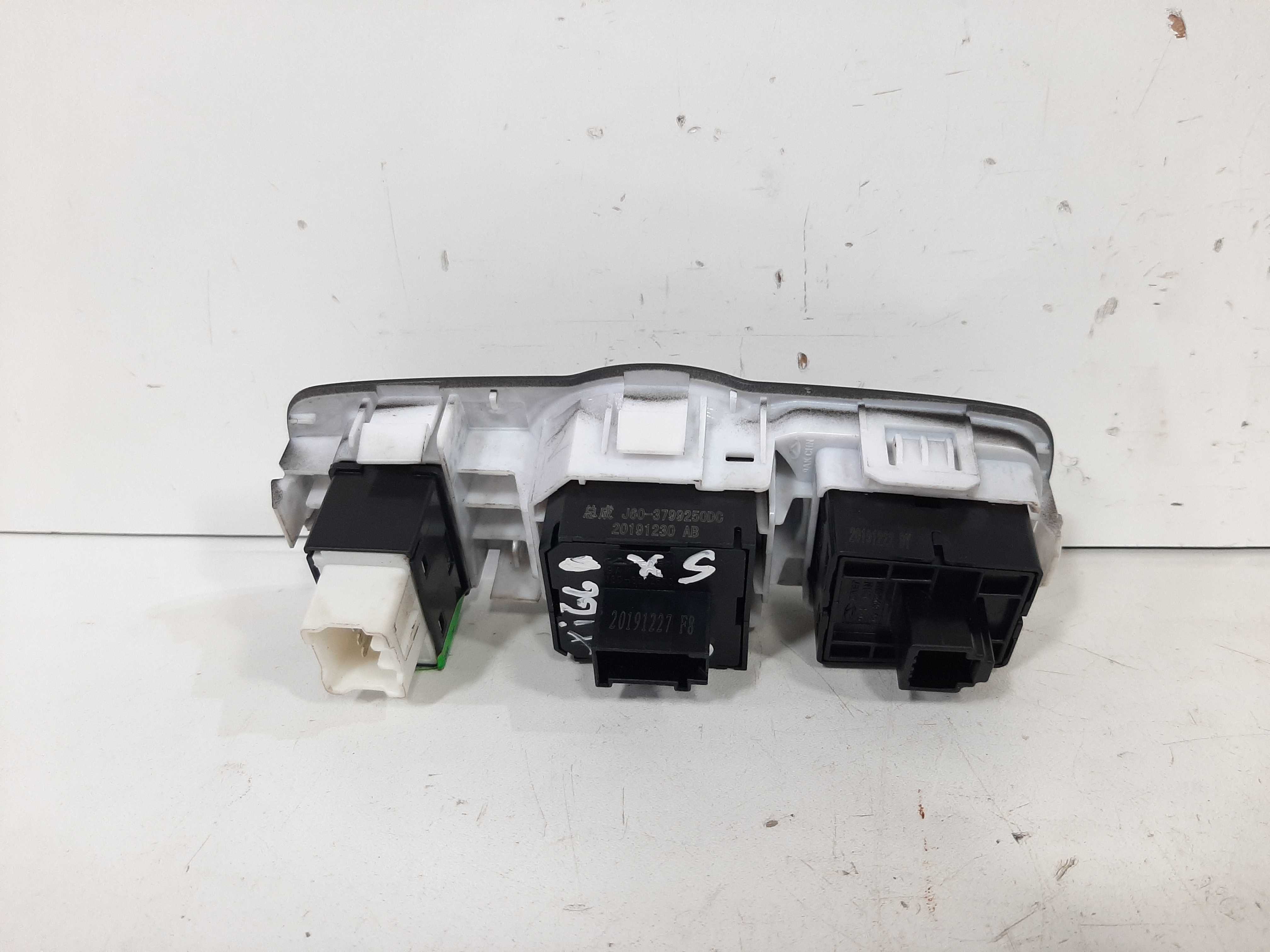 Comando Regulagem Retrovisor Chery Tiggo 5x 2019 2020 2021 4