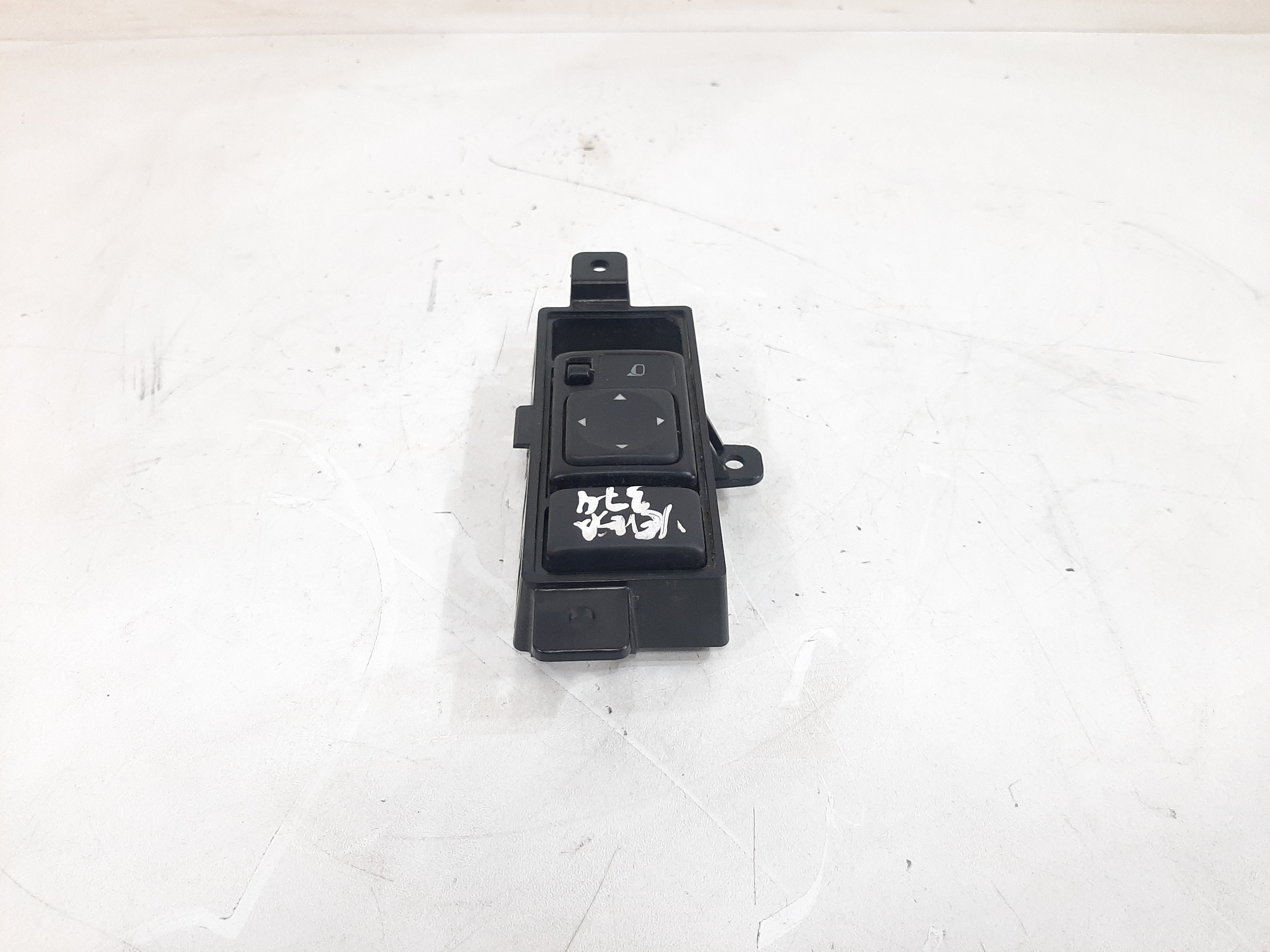 Botão Comando Retrovisor Elétrico Nissan Versa 2011 A 2016 5