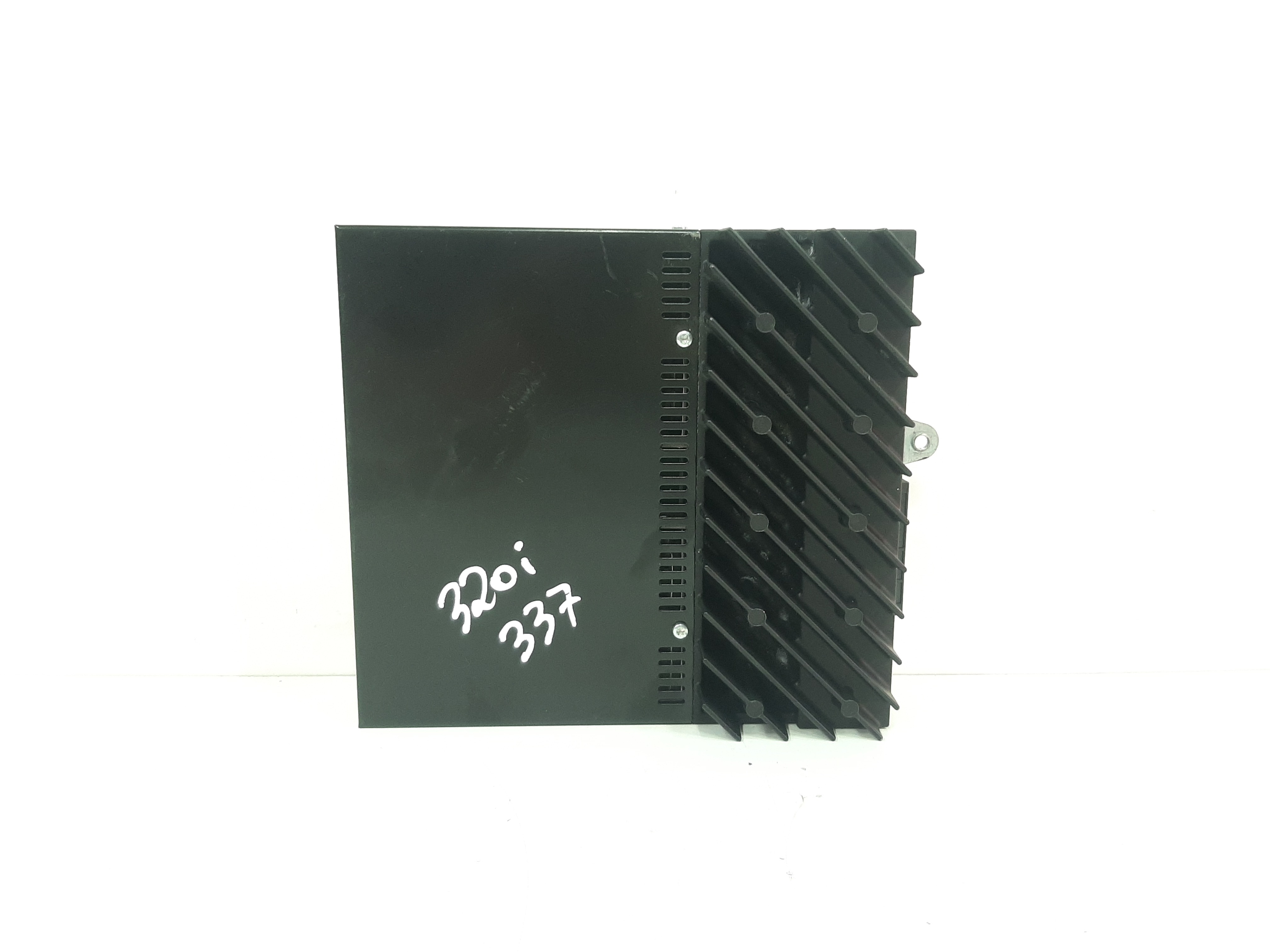 Módulo amplificador do som BMW 320i 337 3