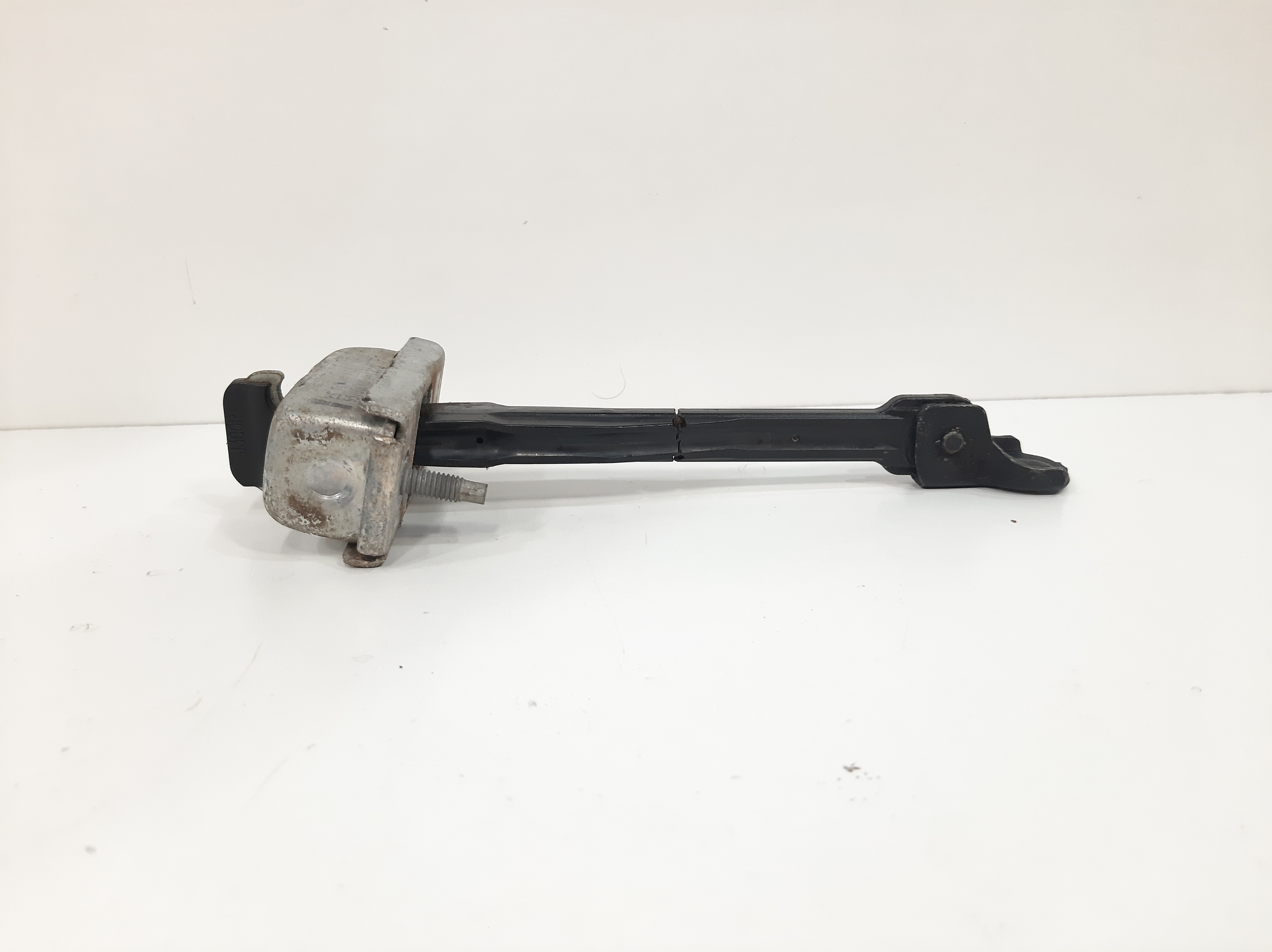 Limitador Porta Traseira Esquerda Gm Cruze 2011 2012 A 2016 5