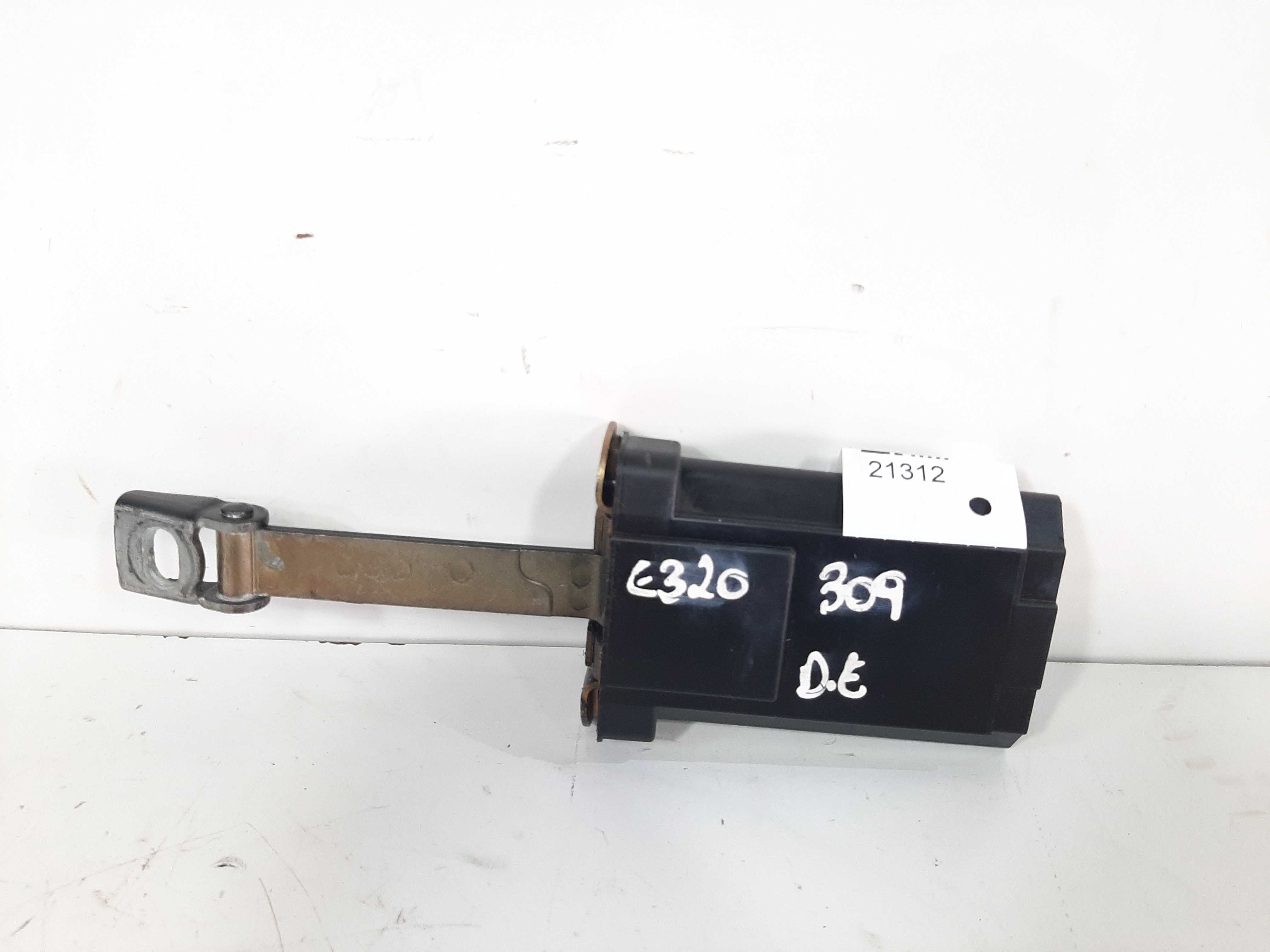 Limitador Porta Dianteiro Esq Mercedes E320 W210 1998 A 2002 2