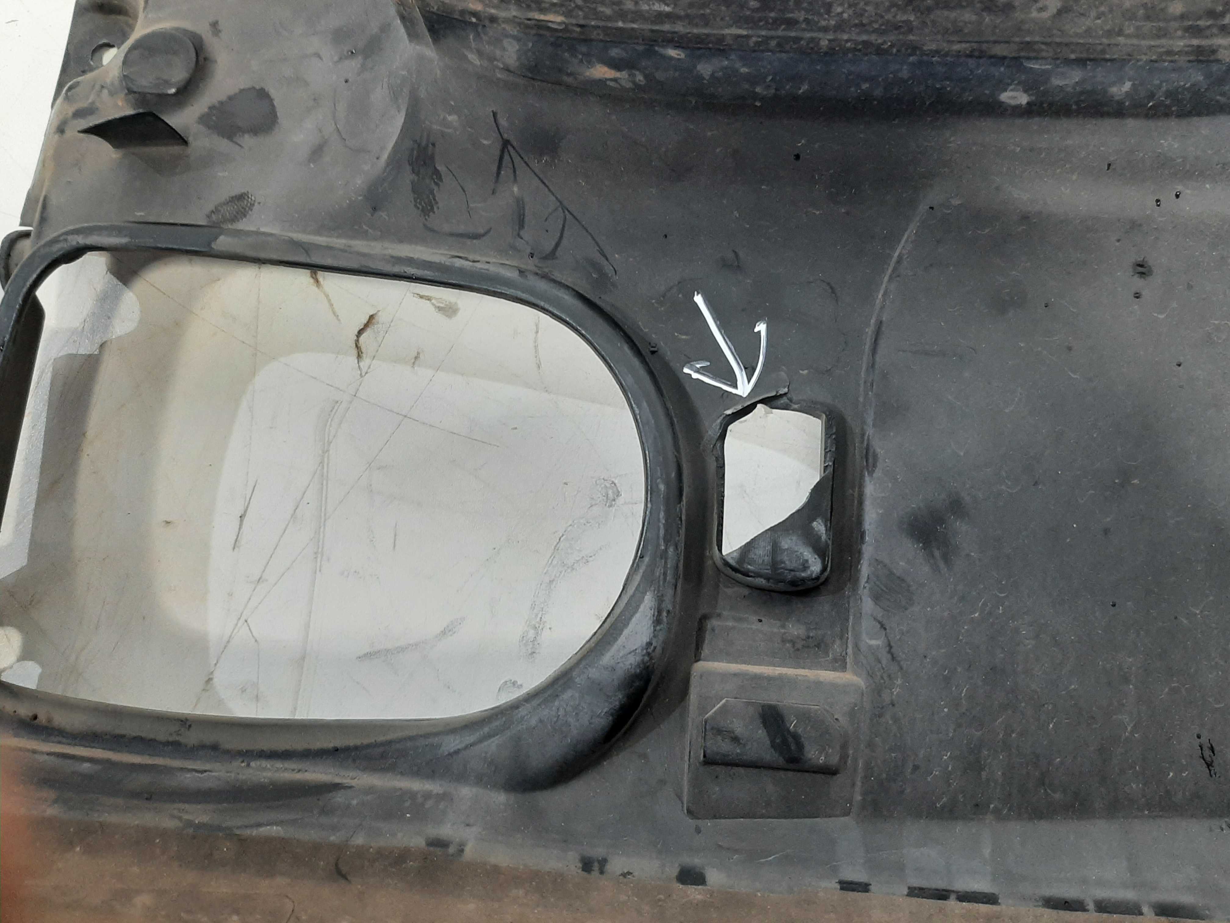 Suporte Radiador Bmw 540i Código: 5171-8 159 959 C/ Avaria 1