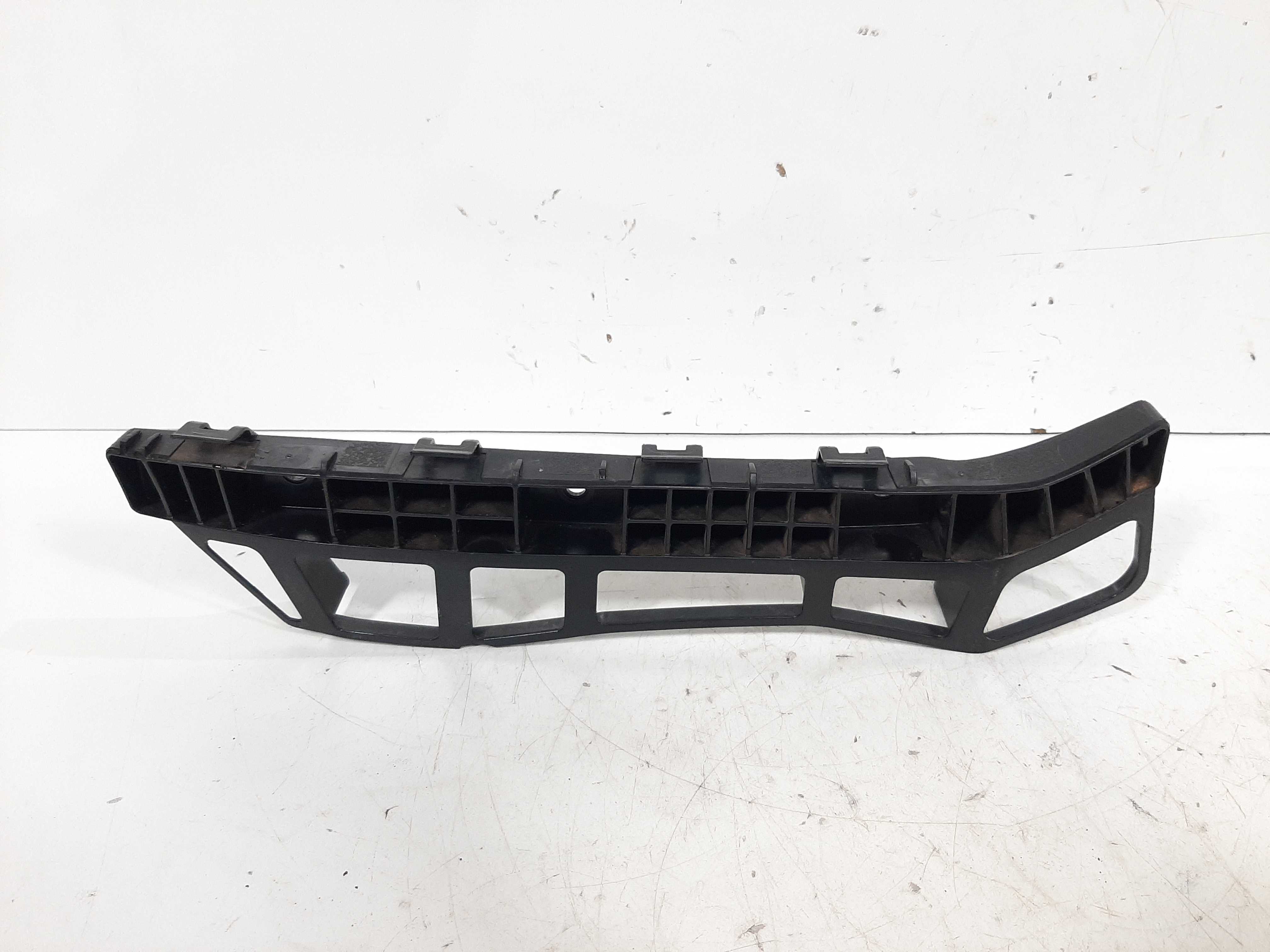 Guia Parachoque Traseiro Direito Hyundai I30 2.0 2009 A 2012 8
