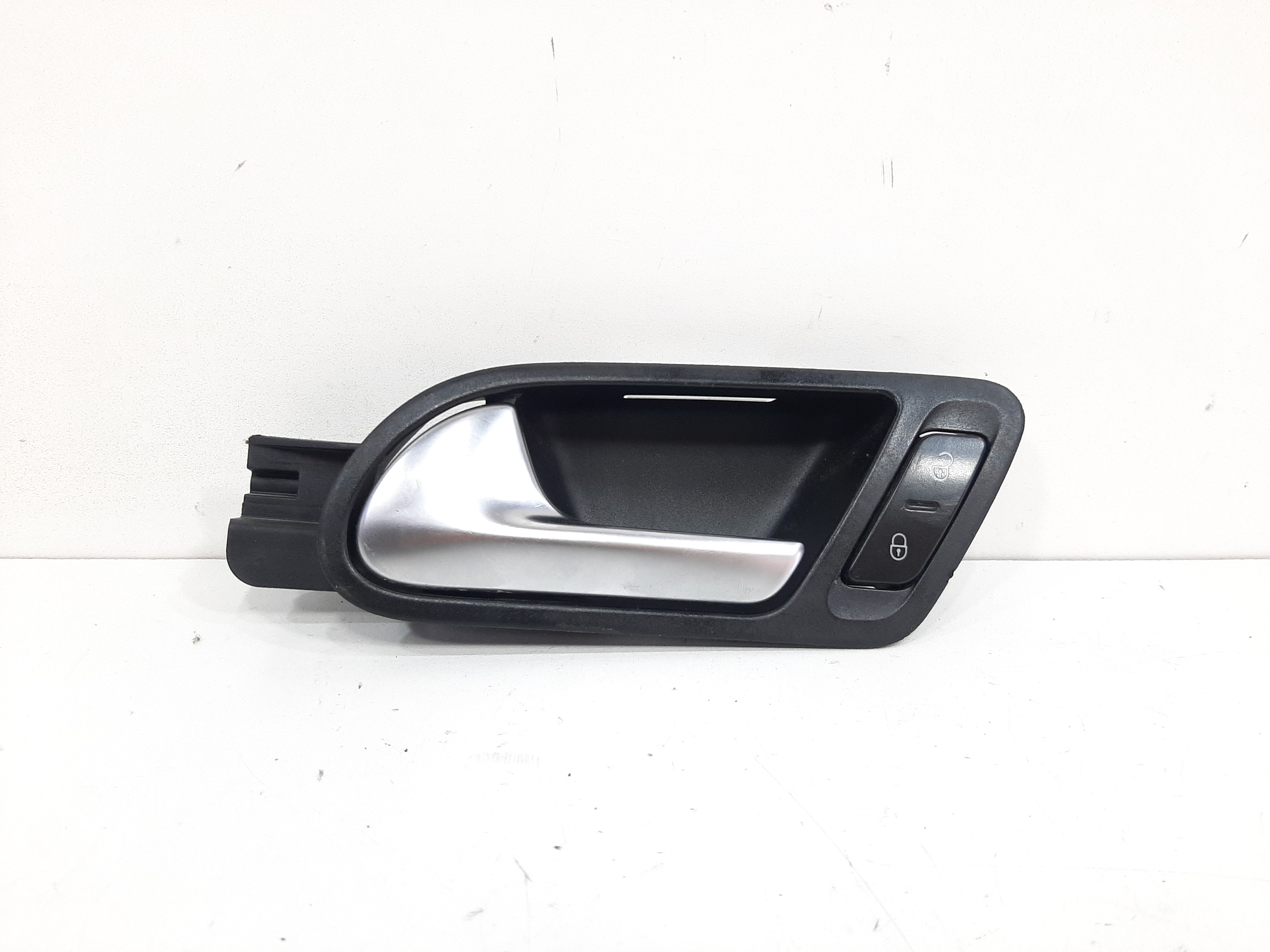 Maçaneta Interna Dianteira Esquerda Tiguan 2012 2013 A 2017 7