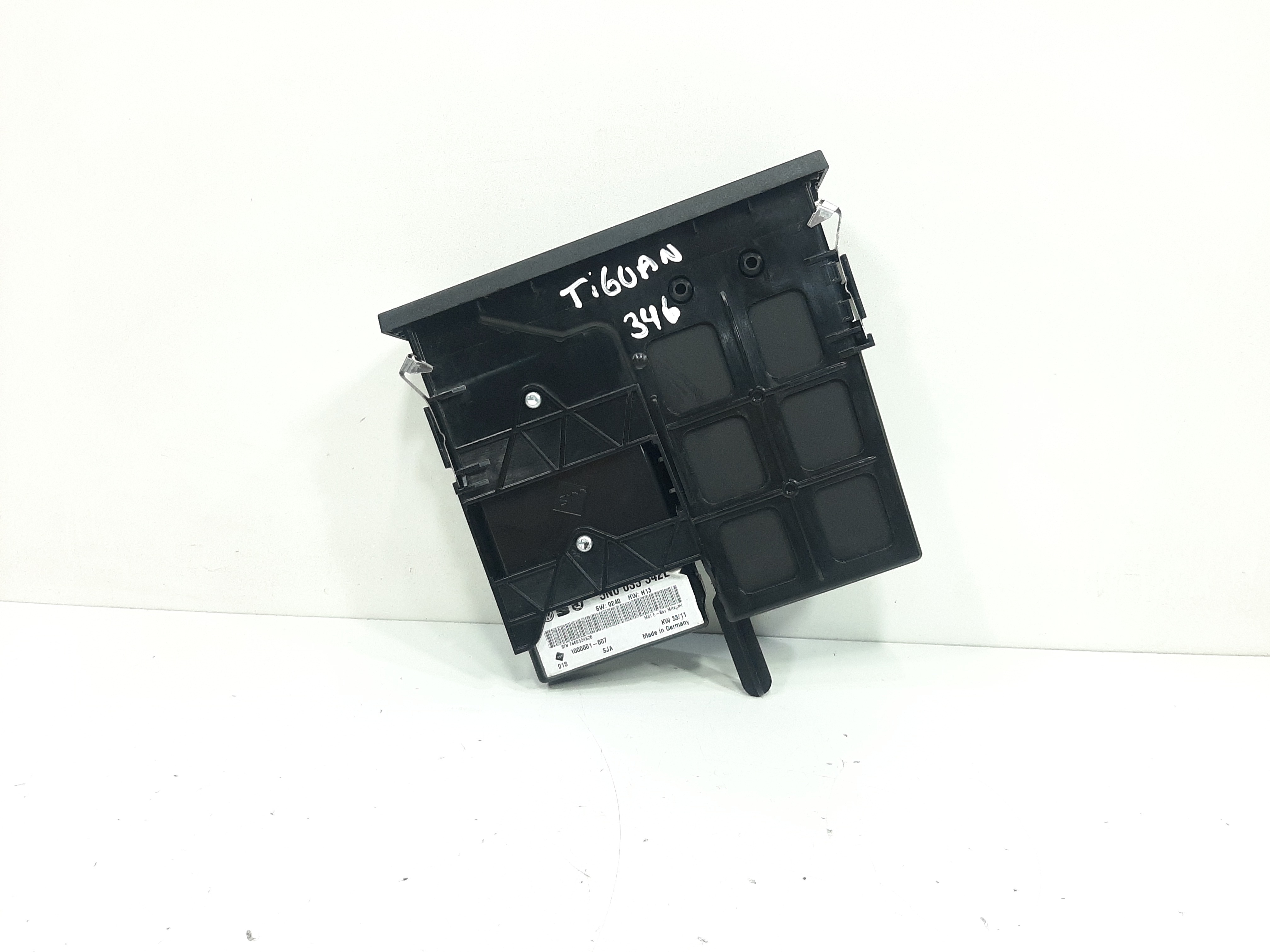 Entrada Auxiliar Porta Luvas Vw Tiguan 2012 A 2017 Jetta 9