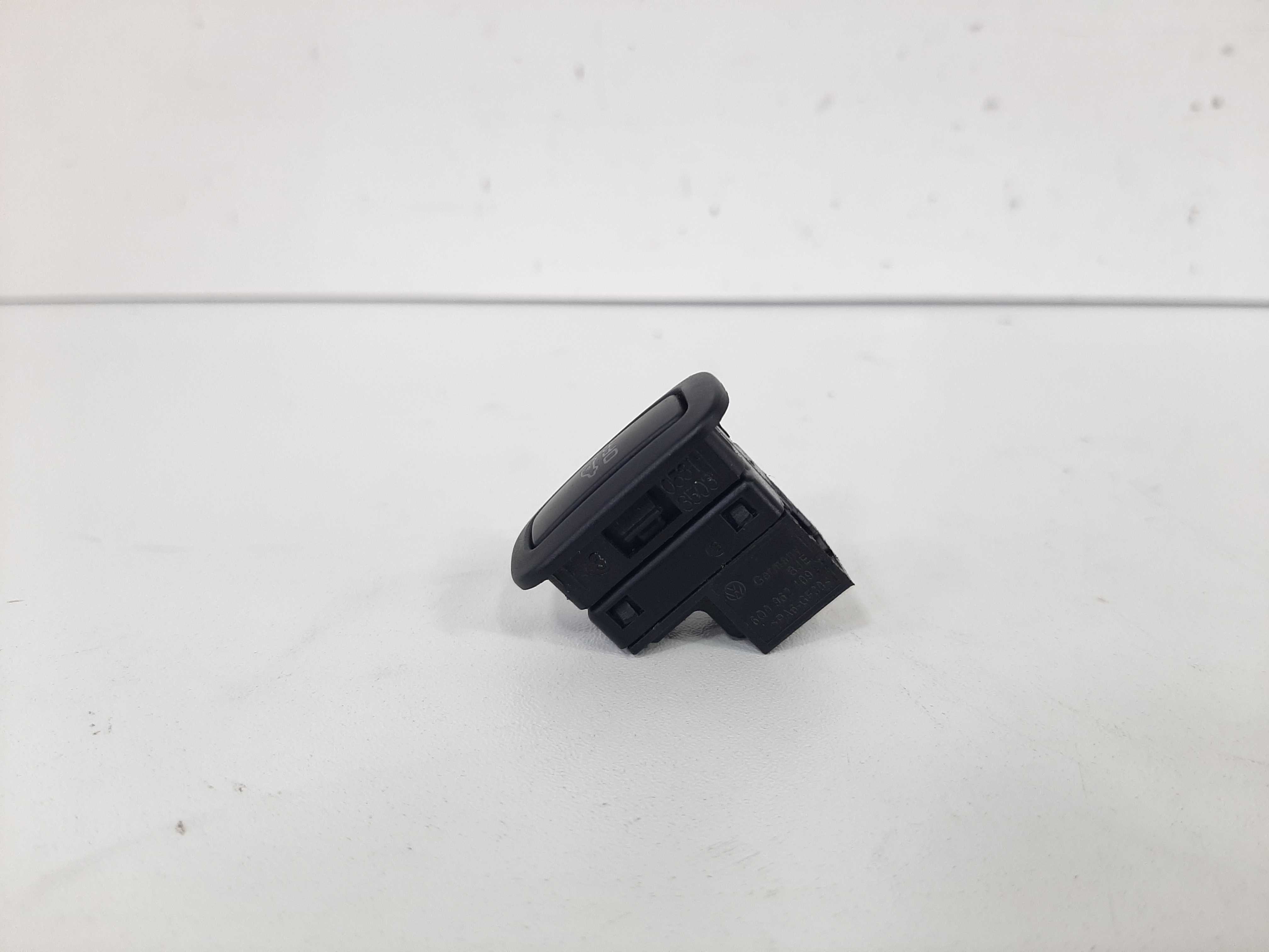 Interruptor Botão Alarme Vw Jetta 2007 2008 2009 A 2012 7