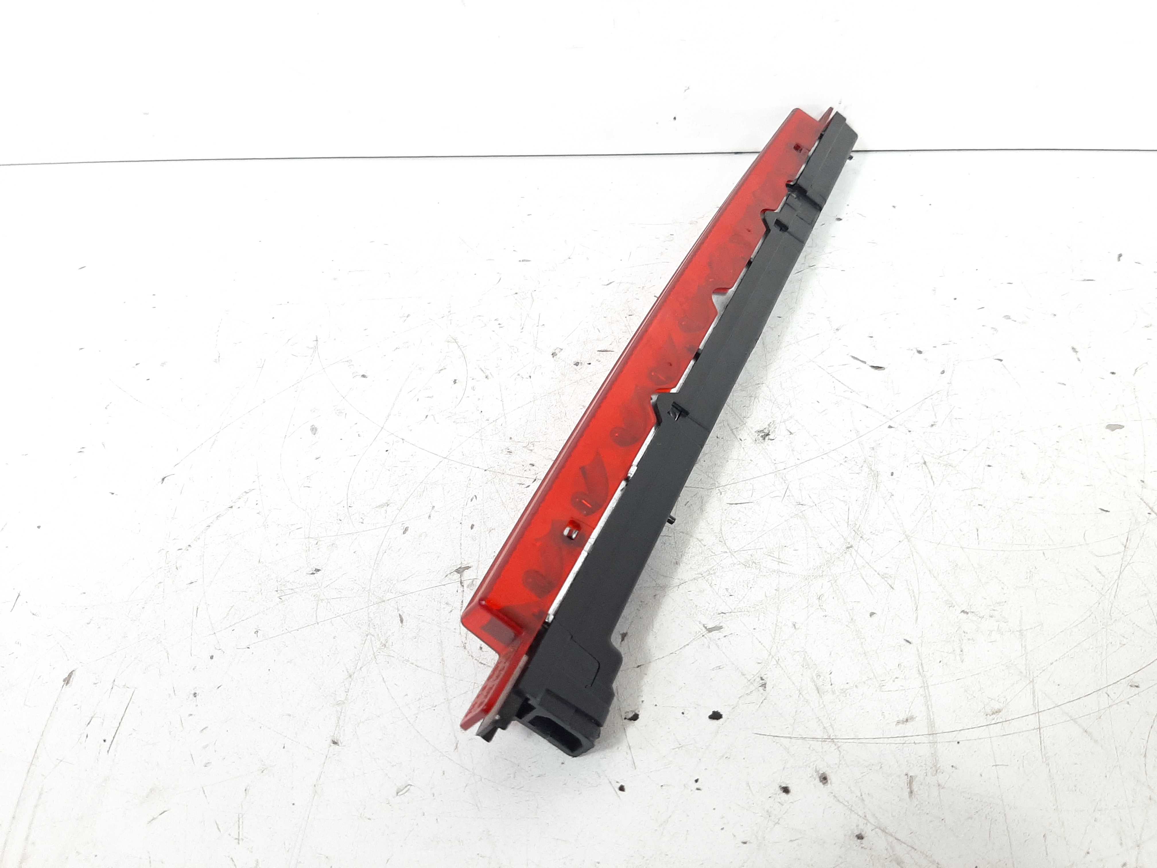Luz Brake Light Audi A3 Cód. 8d9 945 097 B 3