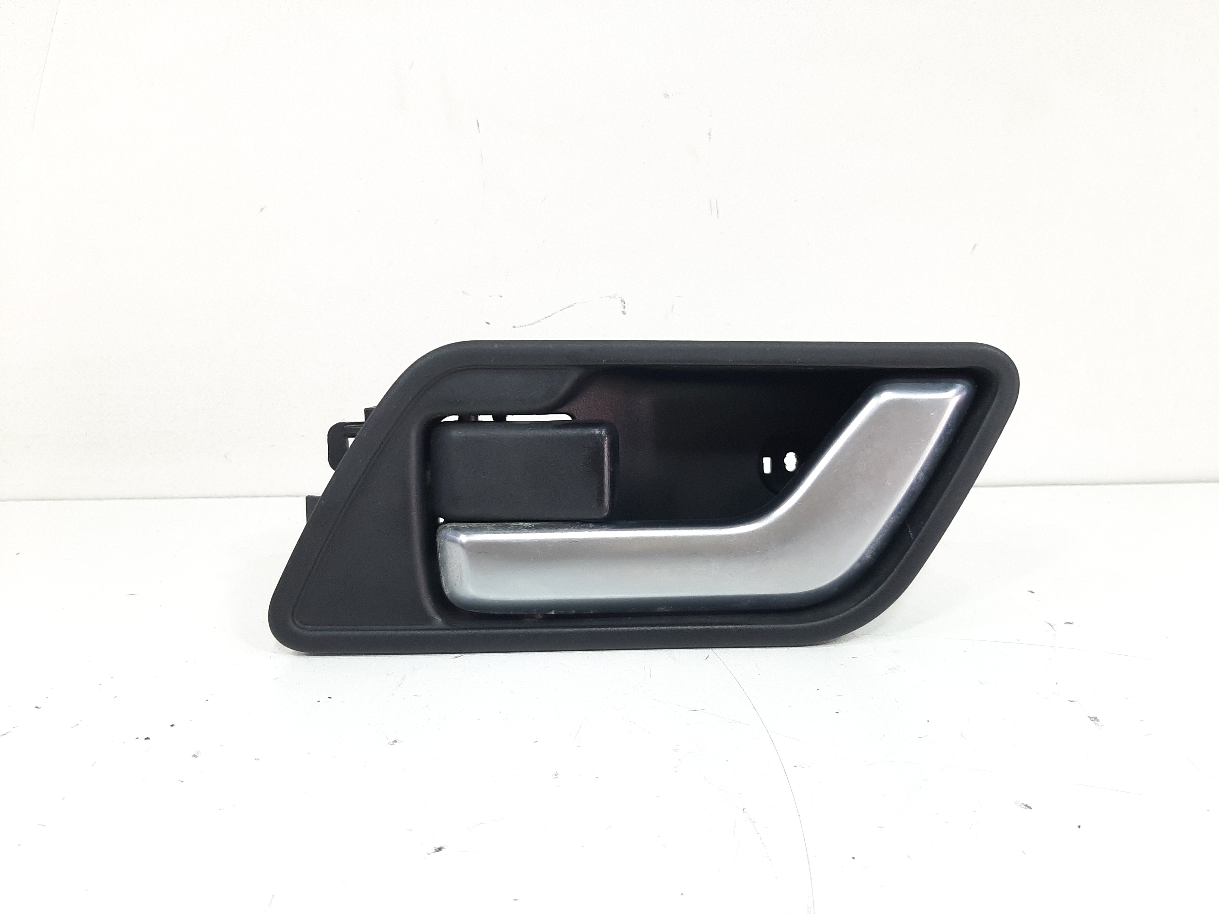 Maçaneta Interna Dianteira Esquerda Freelander 2 2007 2012 4