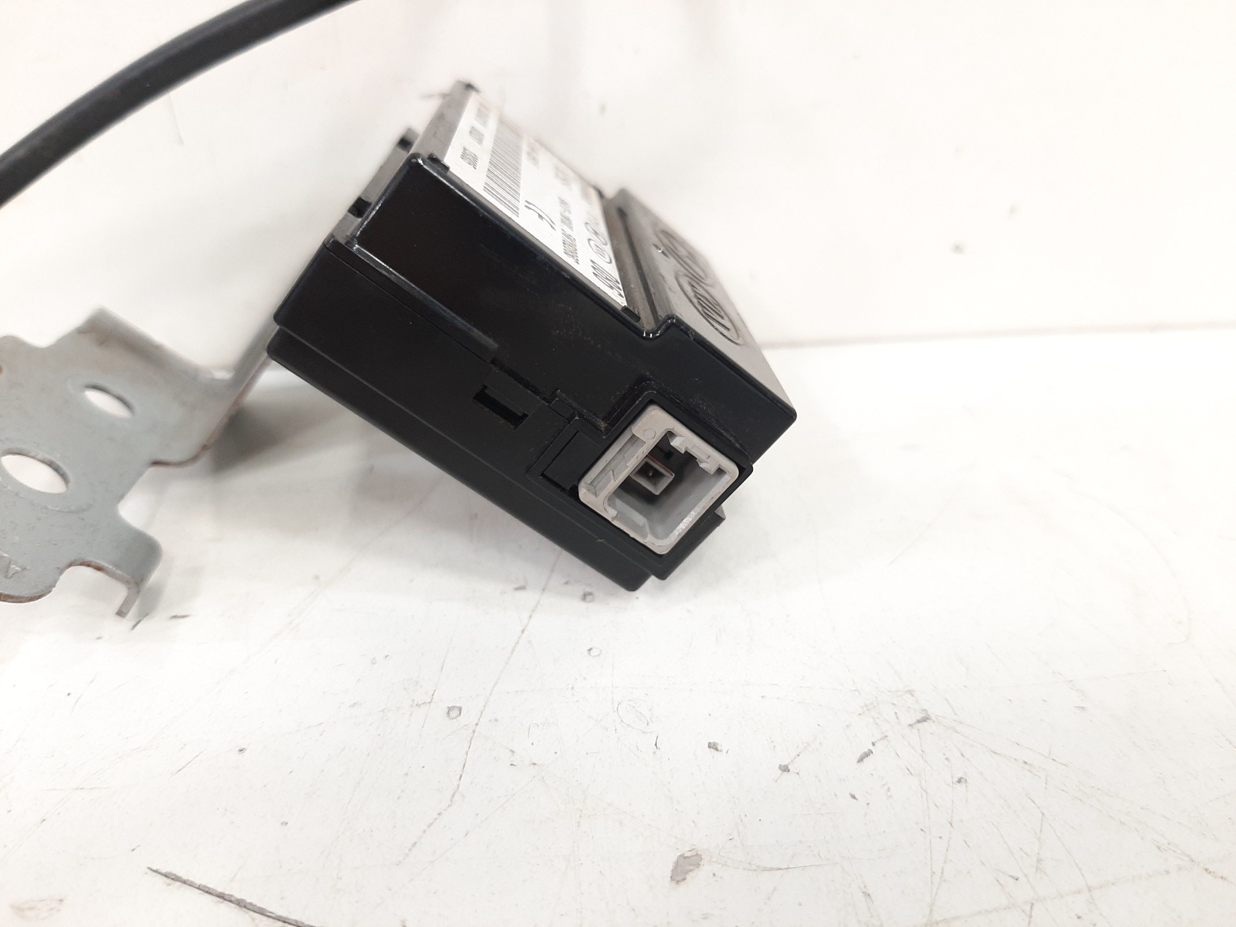 Módulo Central Antena Kia Cerato Koup 2011 A 2013 954701m100 2