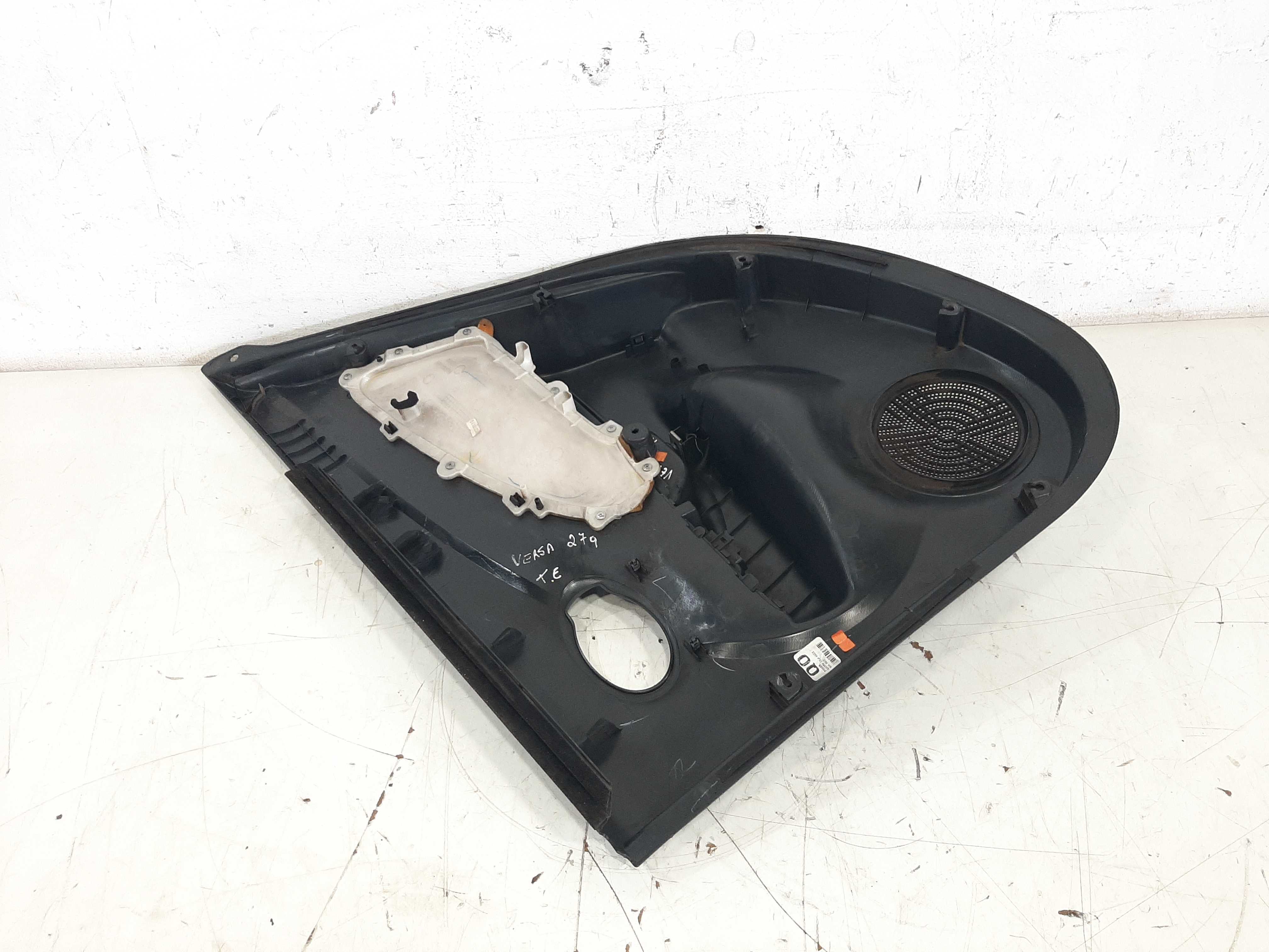 Forro Porta Traseiro Esquerdo Nissan Versa 2011 2012 A 2017 1
