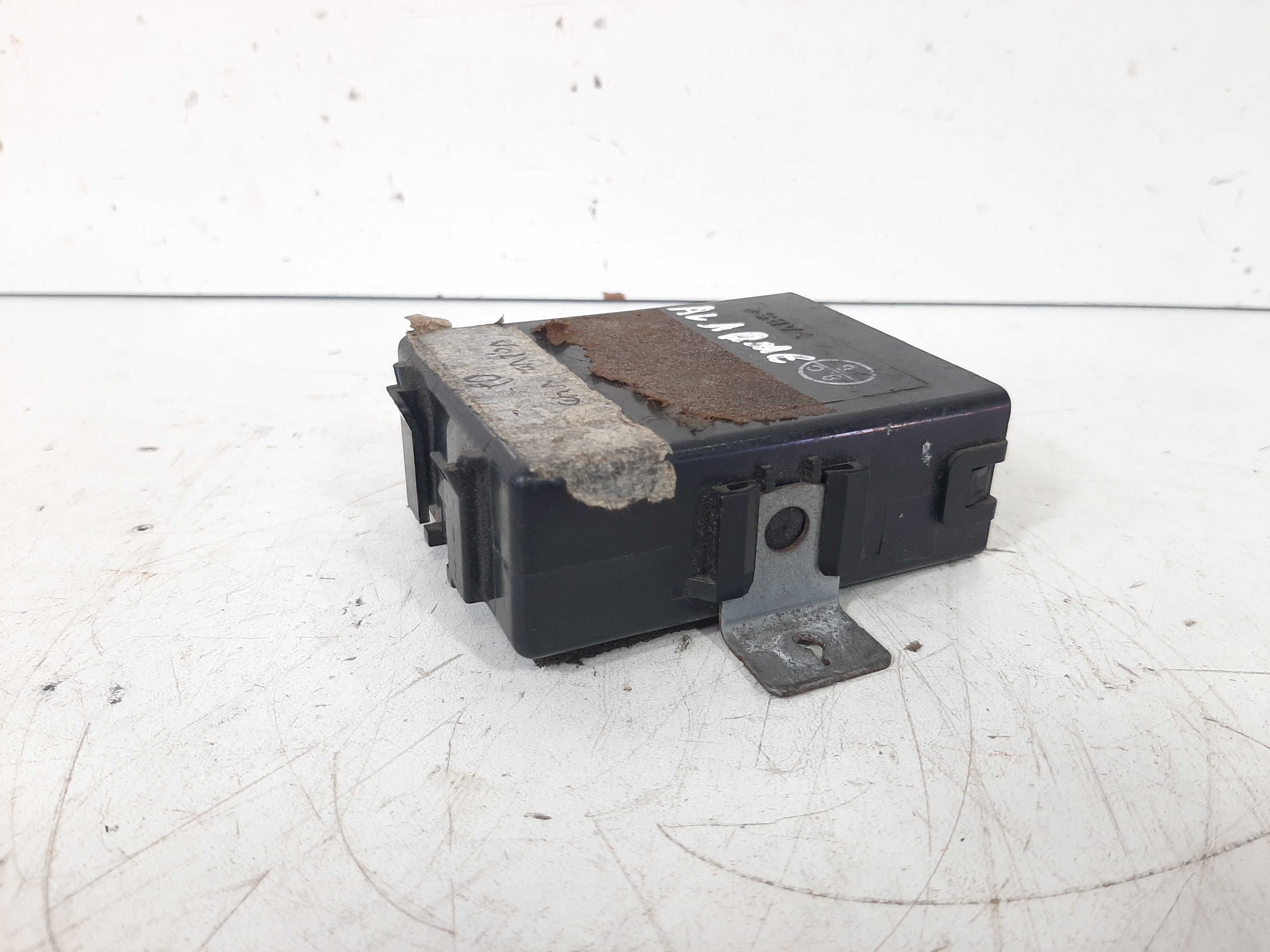 Modulo Central Alarme Volvo V40 1999 2000 A 2002 – 30857626 6