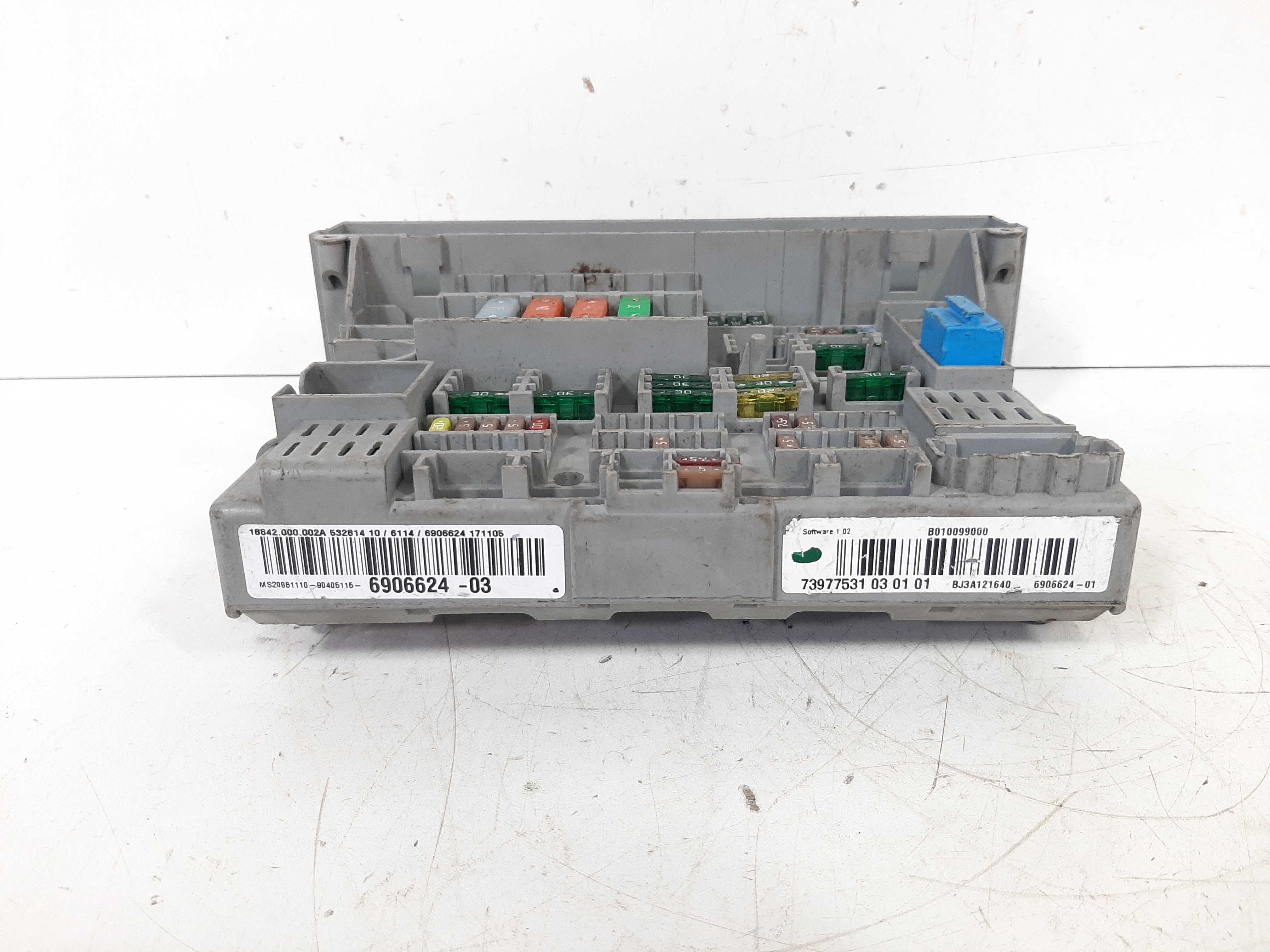 Módulo Bsi Caixa Fusivel Bmw 320i 2001 A 2008 – 10688710 6
