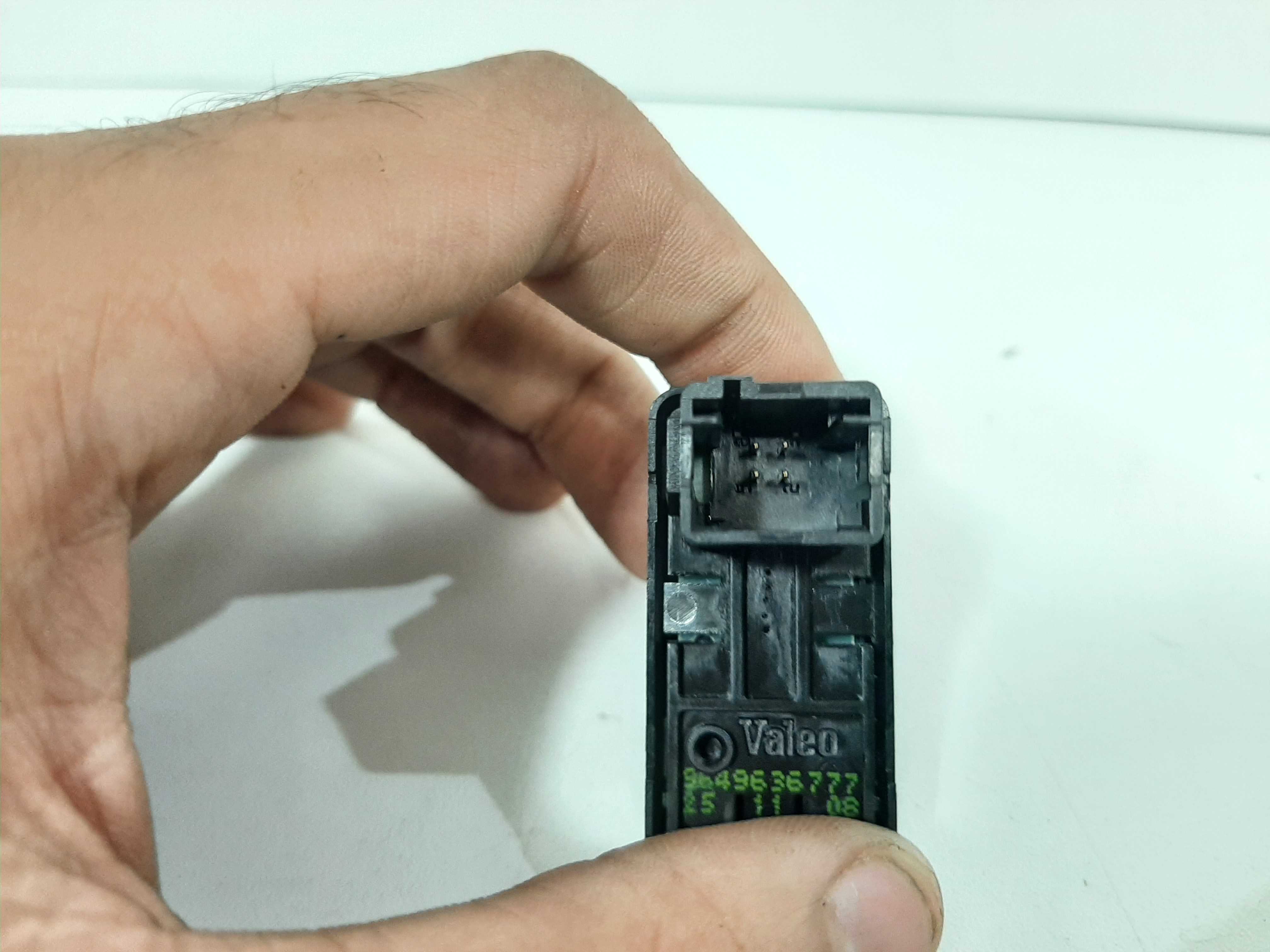 Botão Simples Vidro Traseiro Direito Citroen C4 2007 A 2013 6