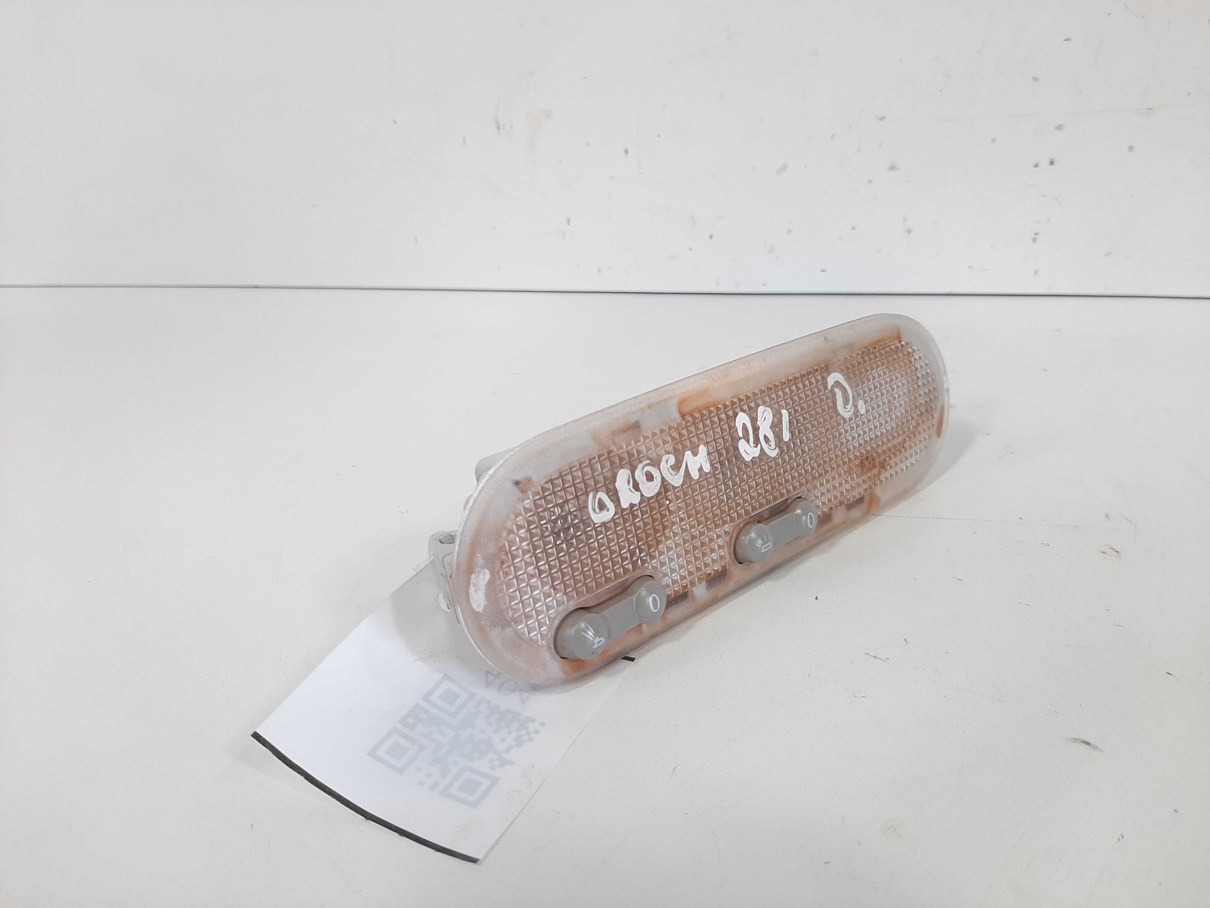 Luz Cortesia Dianteiro Renault Oroch 2012 2013 2014 A 2019 2