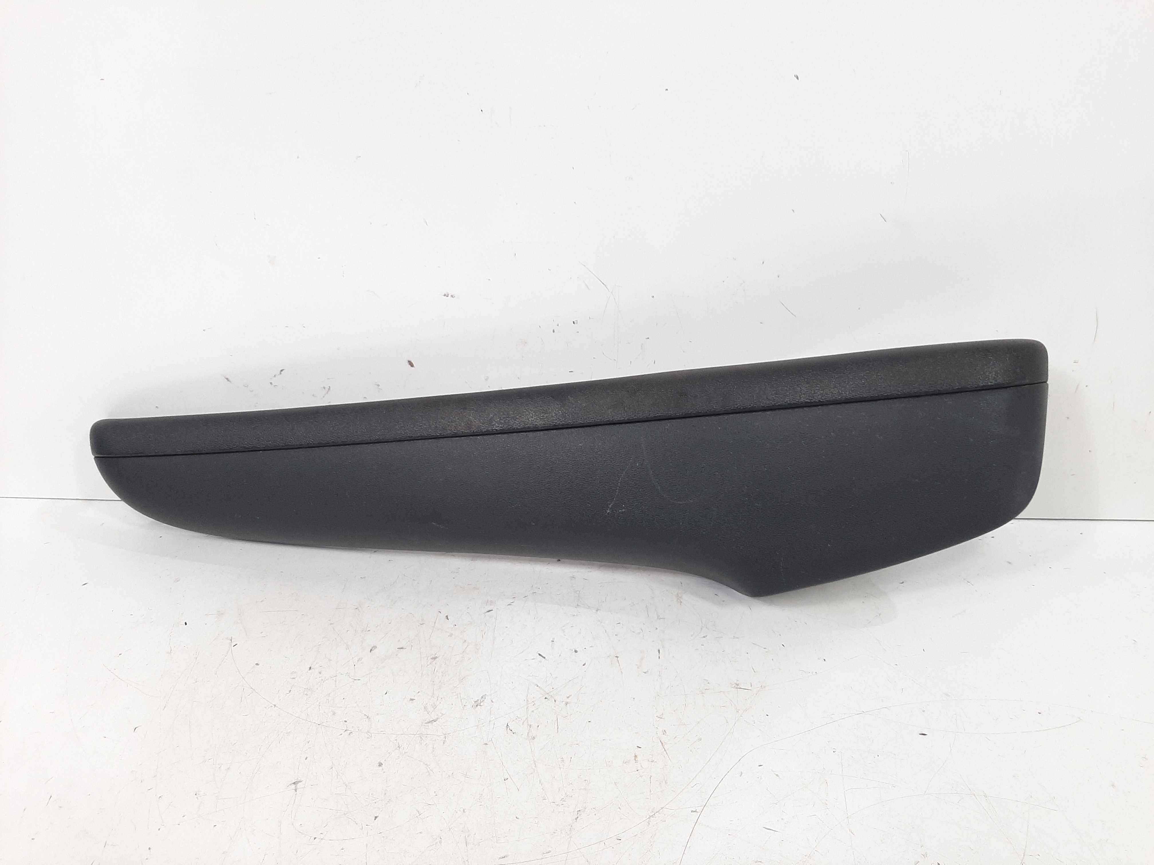 Acabamento Porta Dianteiro Direito Hyundai I30 2009 A 2013 3