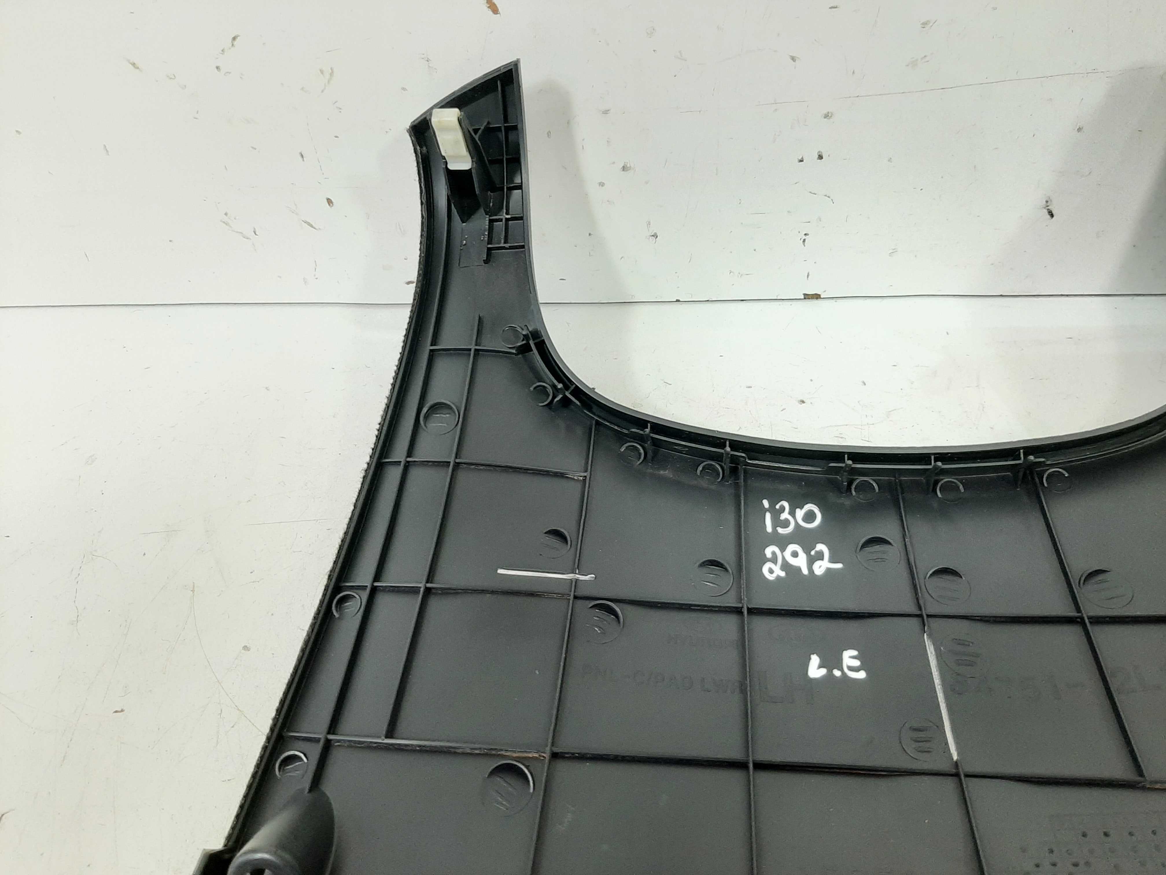 Moldura Inferior Esquerda Painel Hyundai I30 2009 A 2012 1