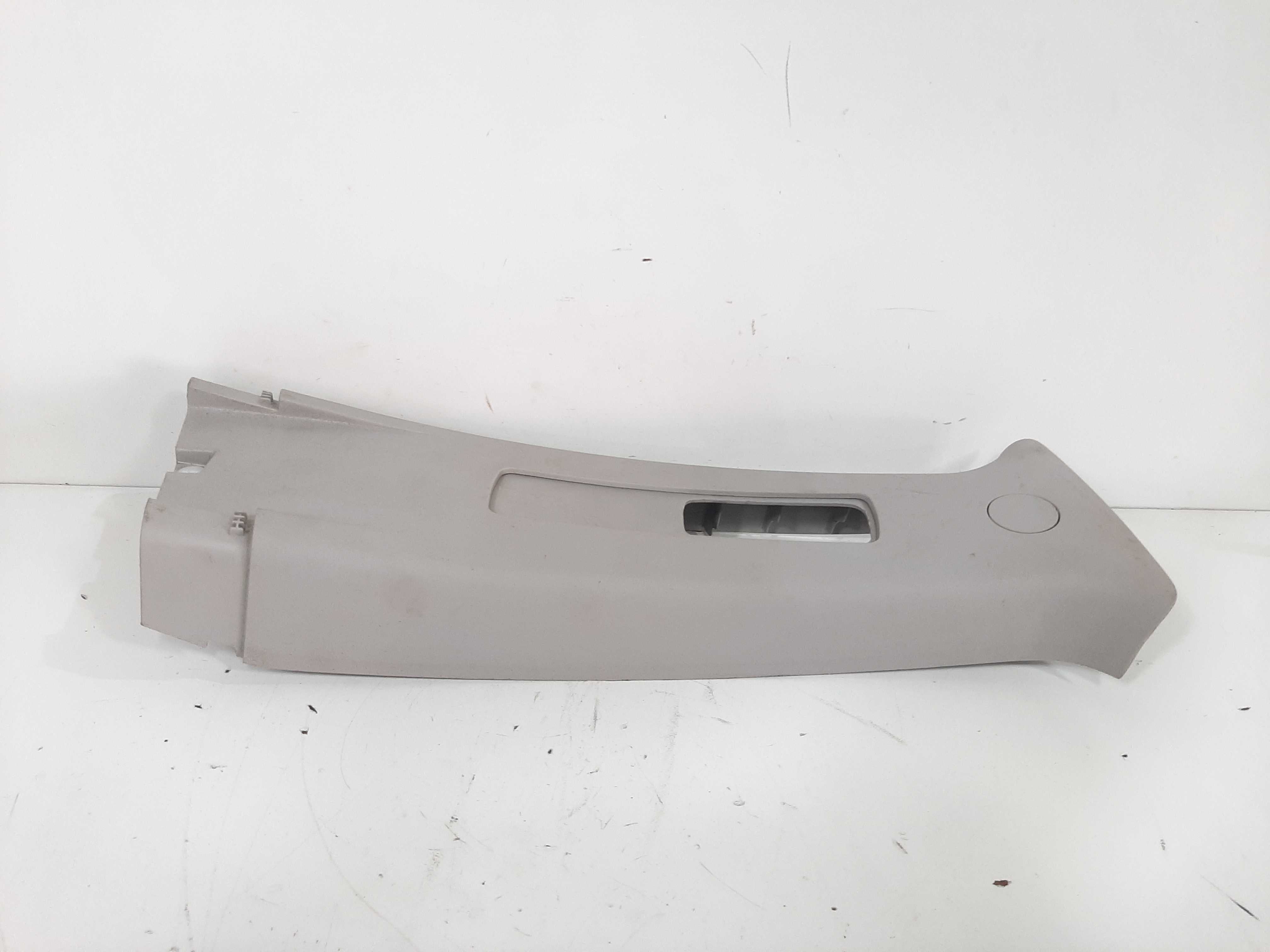 Acabamento Direito Superior Coluna Nissan Sentra 2008 A 2013 2